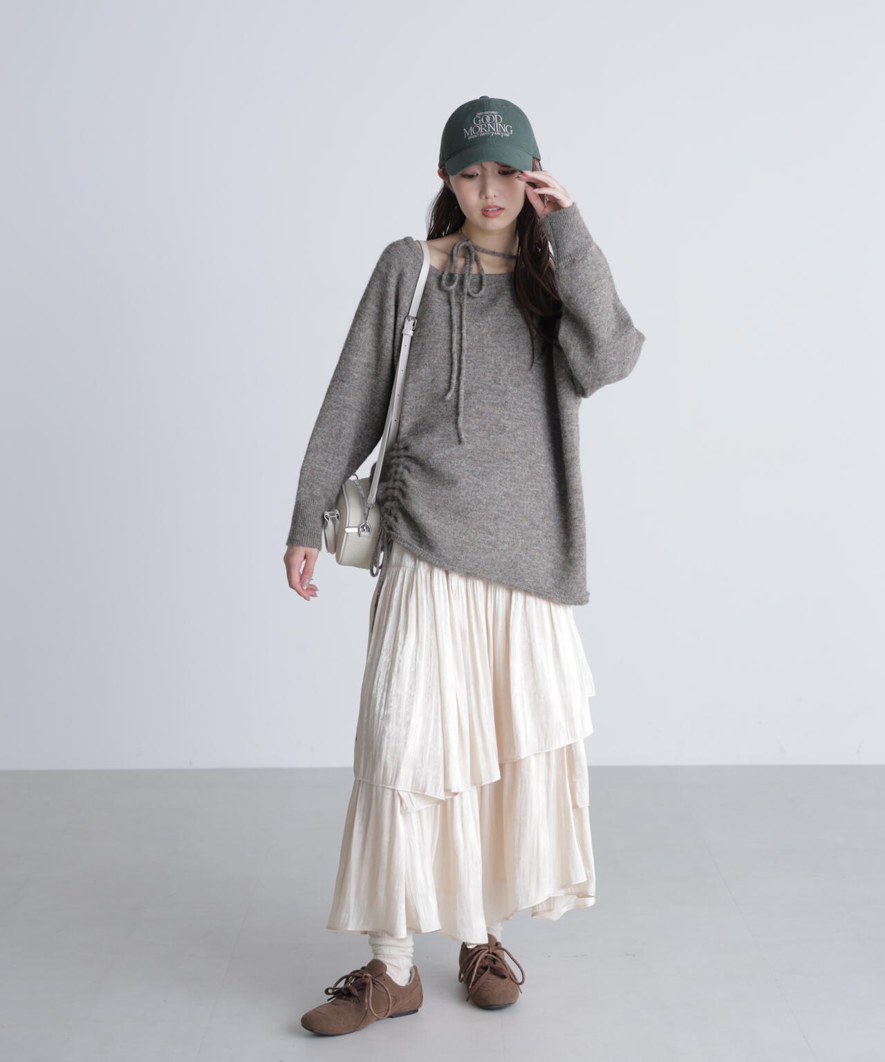 【グレージュ・オフ 追加生産予約】シャイニーフリルティアードスカート