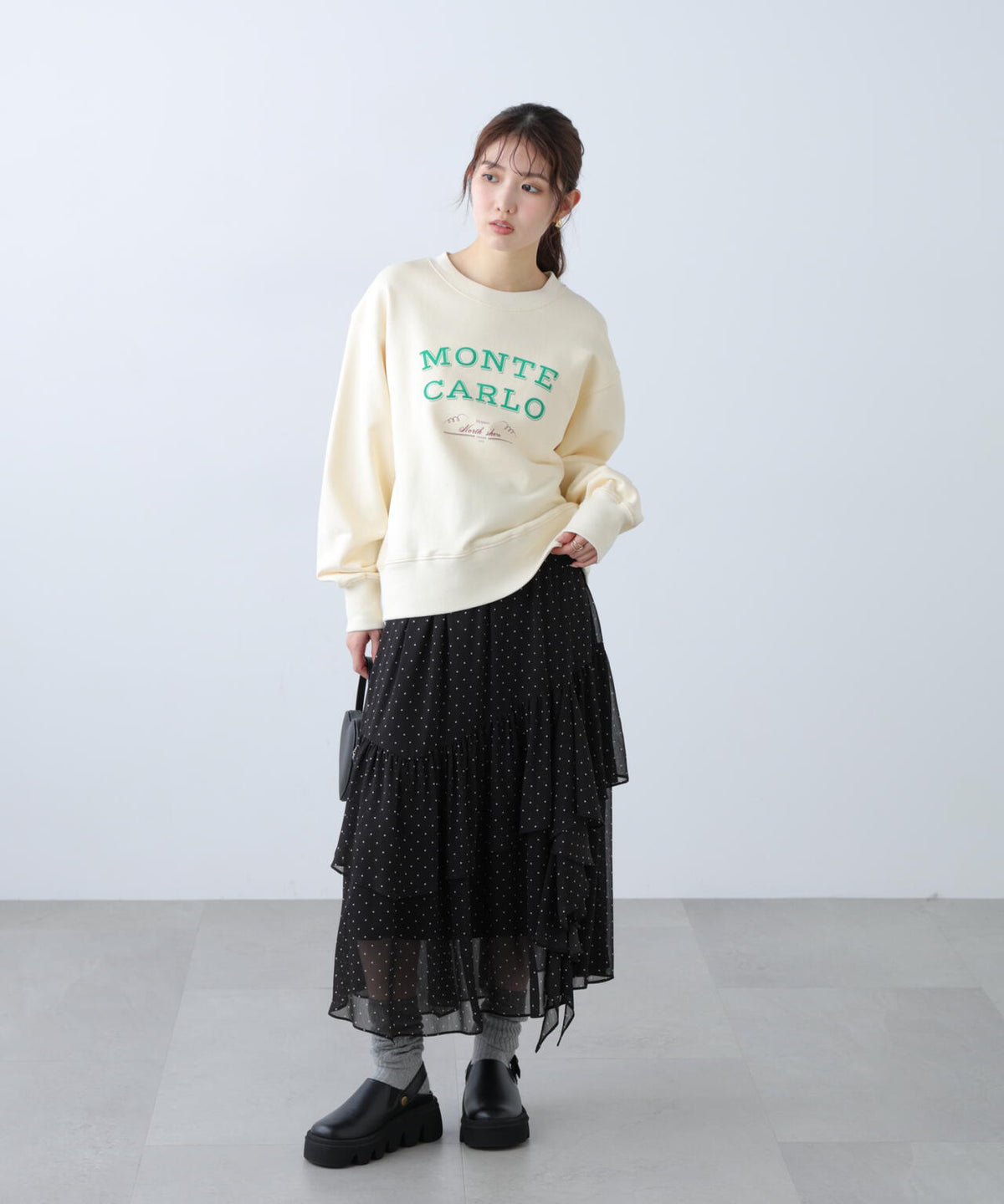 アソートイレヘムフリルスカート