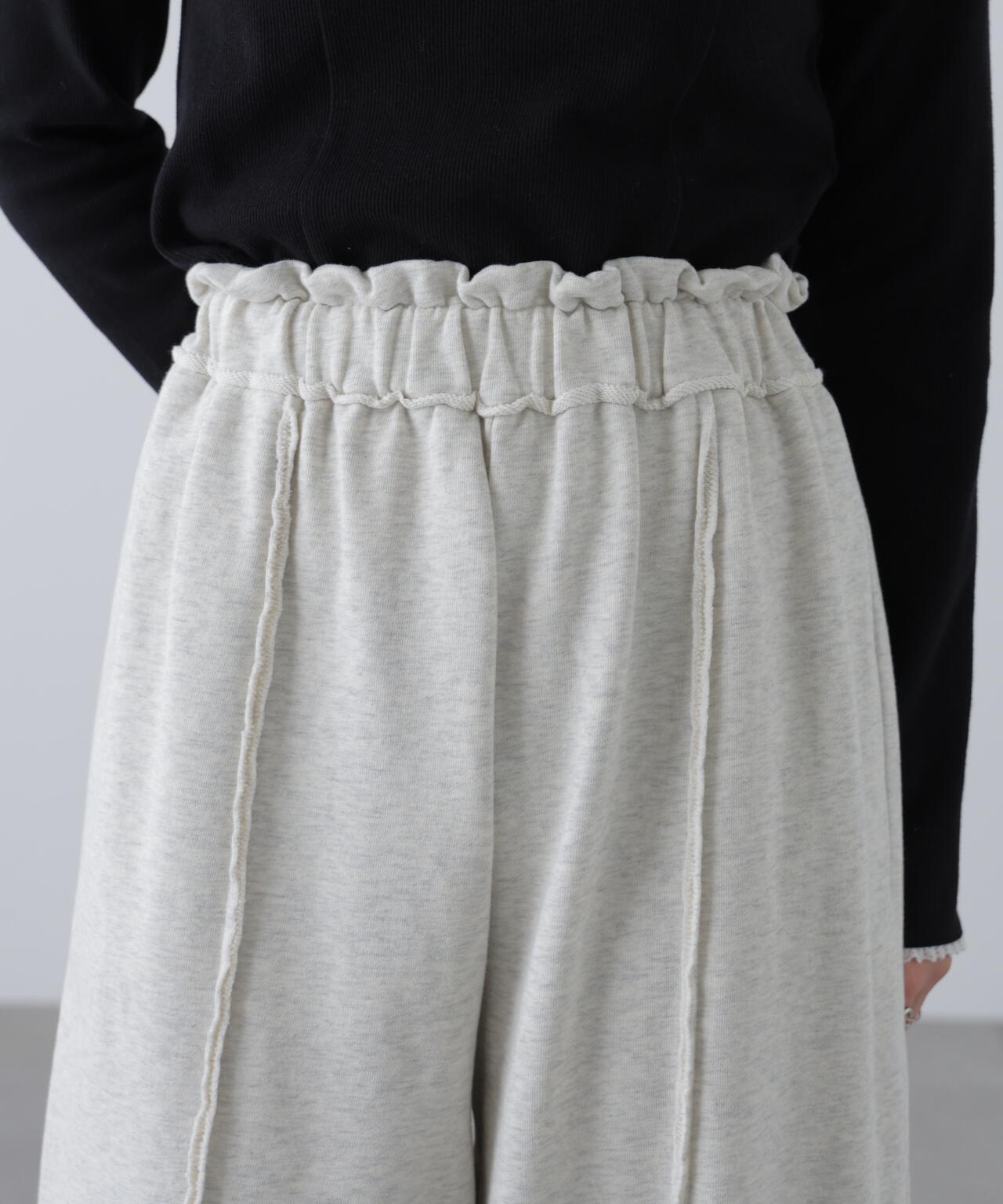 ワイドストレートスウェットパンツ