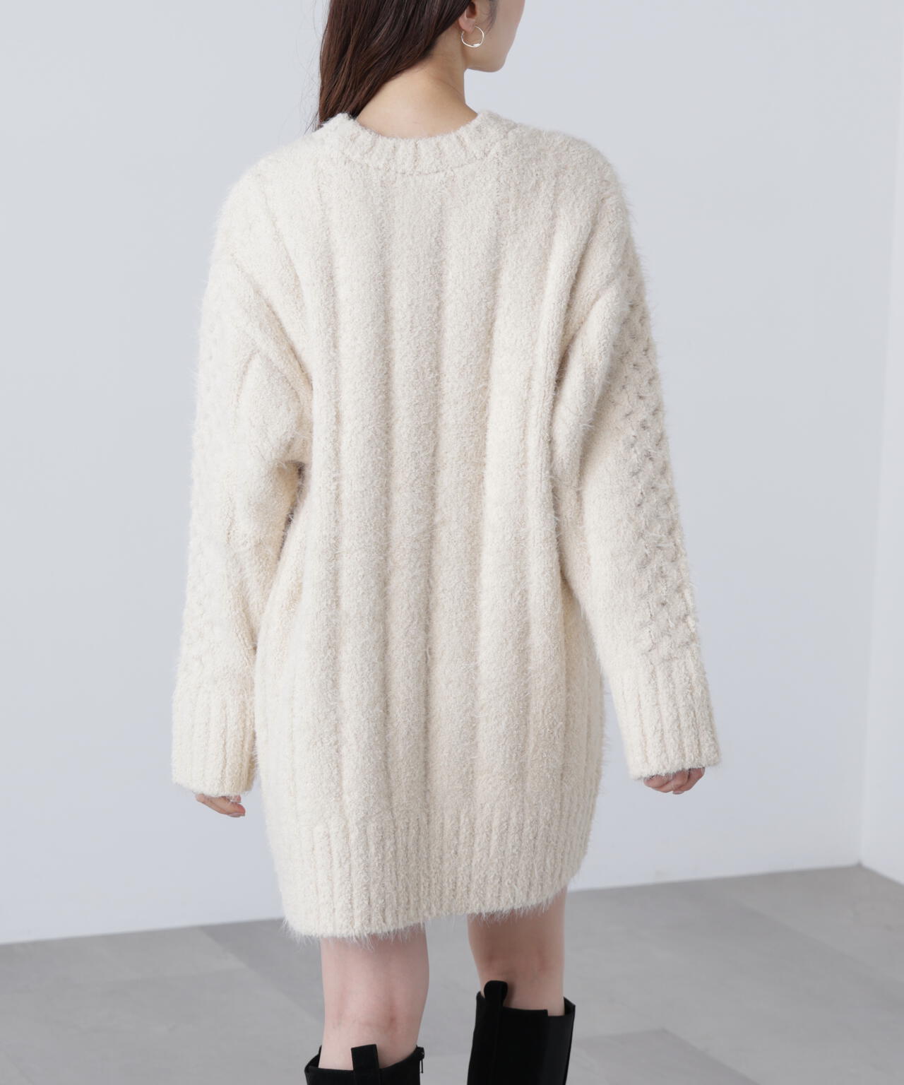 テディヤーンケーブル編みミニワンピース