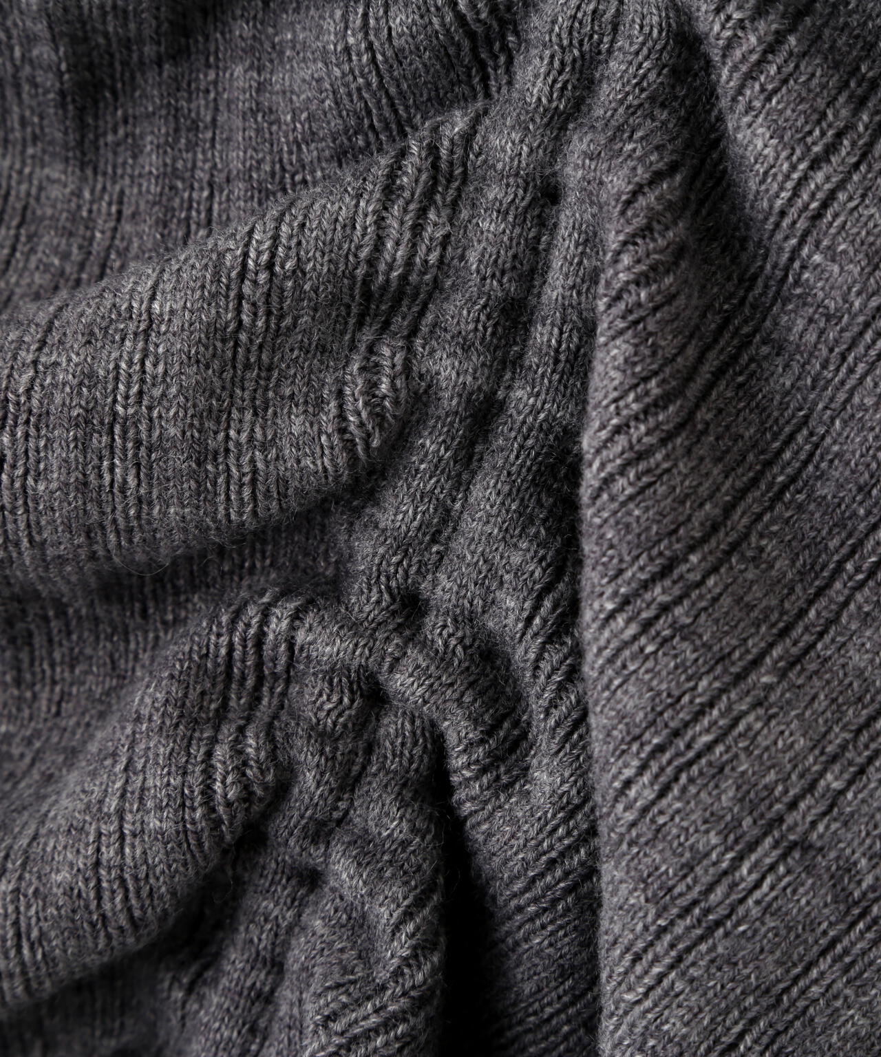 ドロストリブニットセットアップ