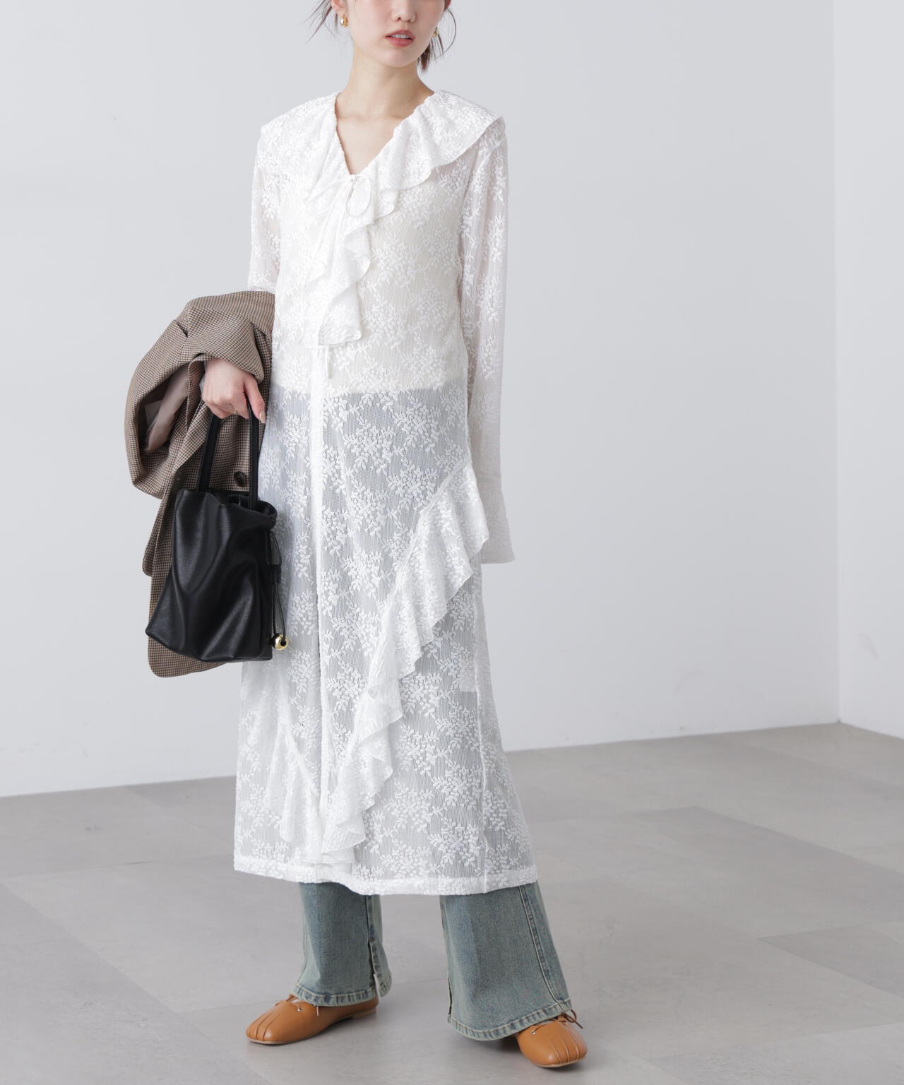 前開きラッフルフリルレースワンピース