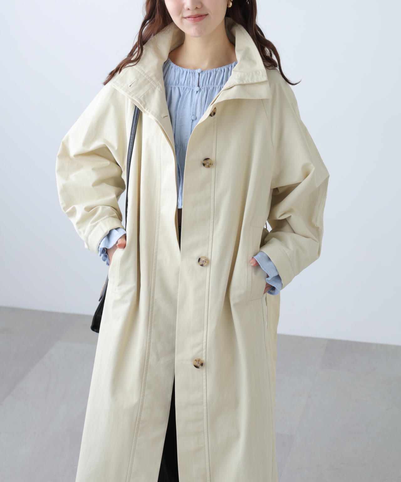 スタンドカラーロングトレンチコート