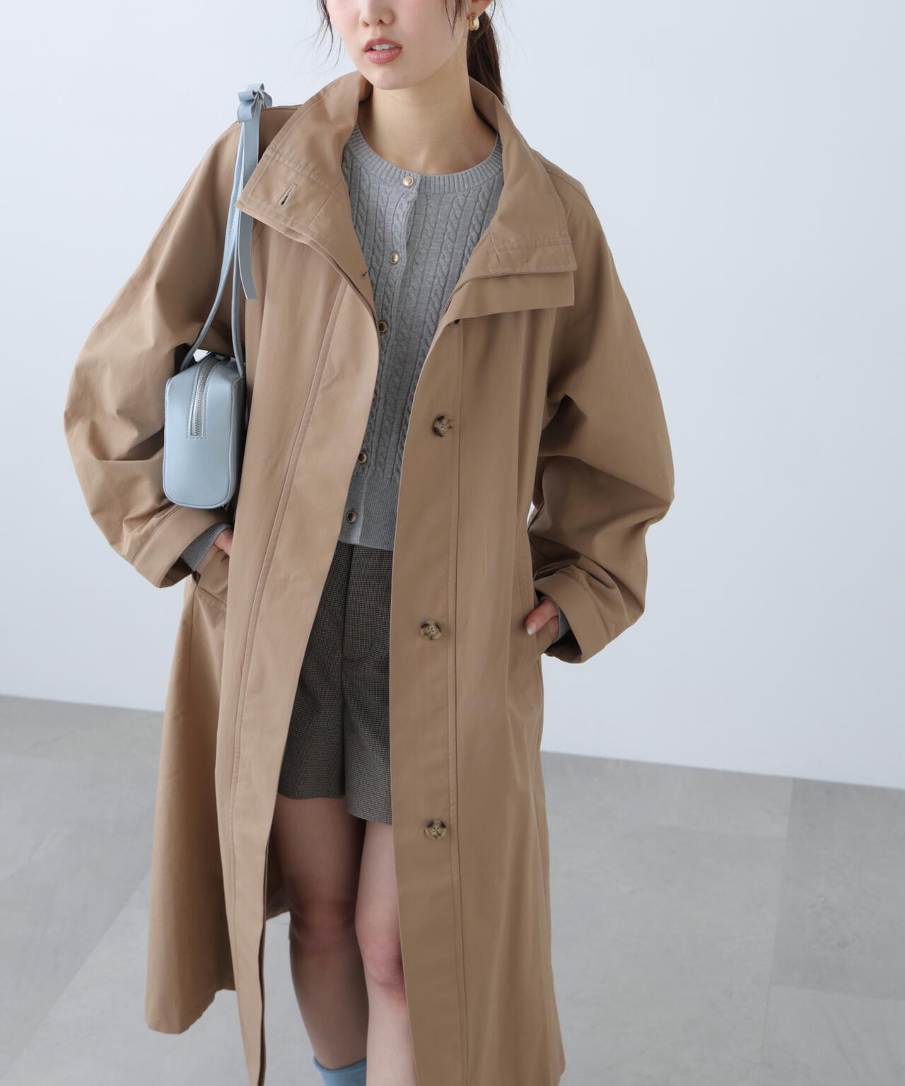 スタンドカラーロングトレンチコート