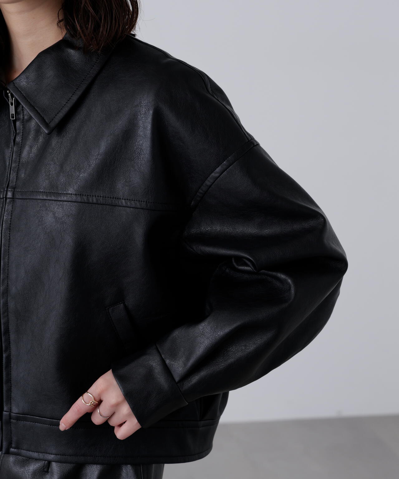 合皮ジップアップブルゾン