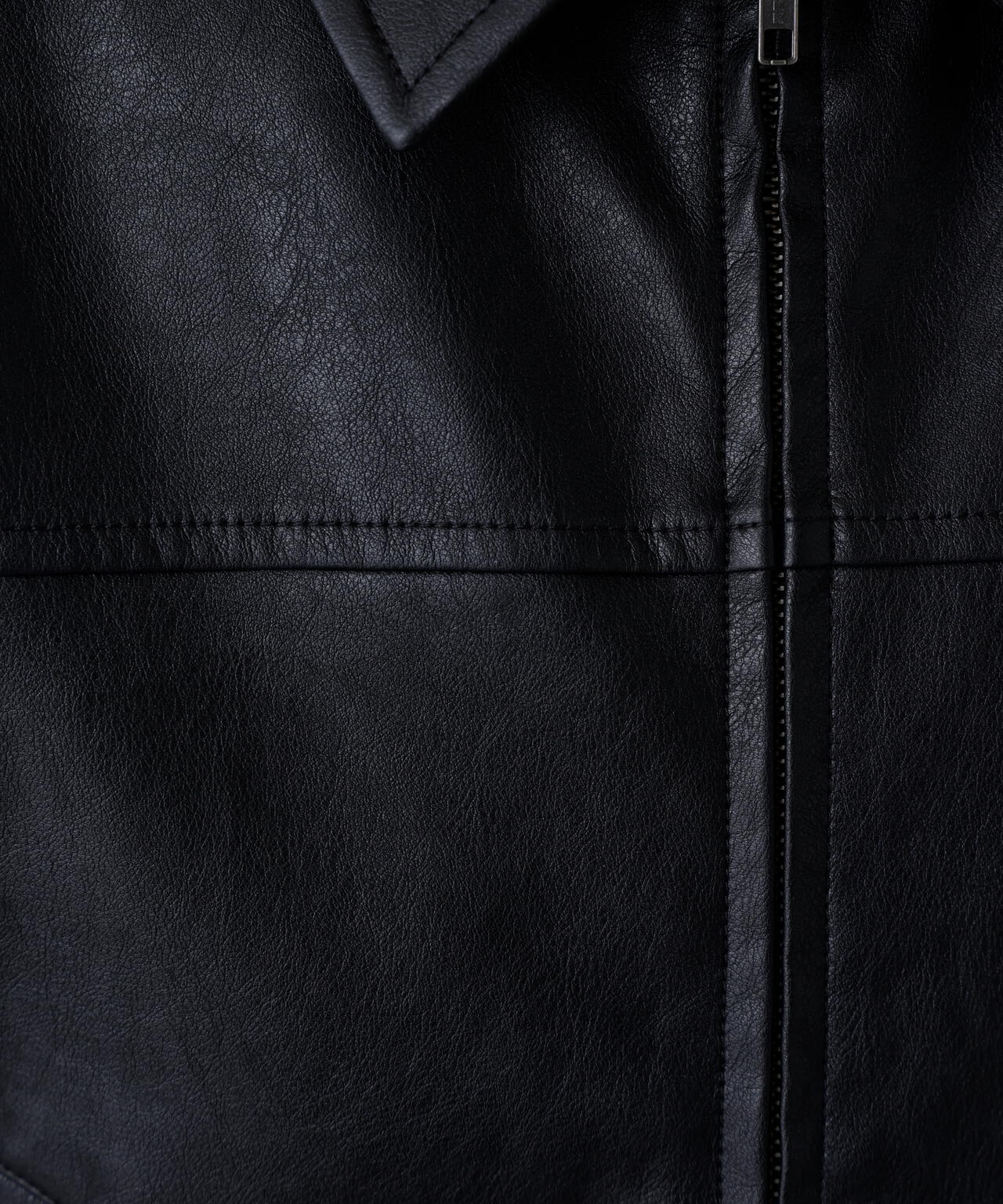 合皮ジップアップブルゾン