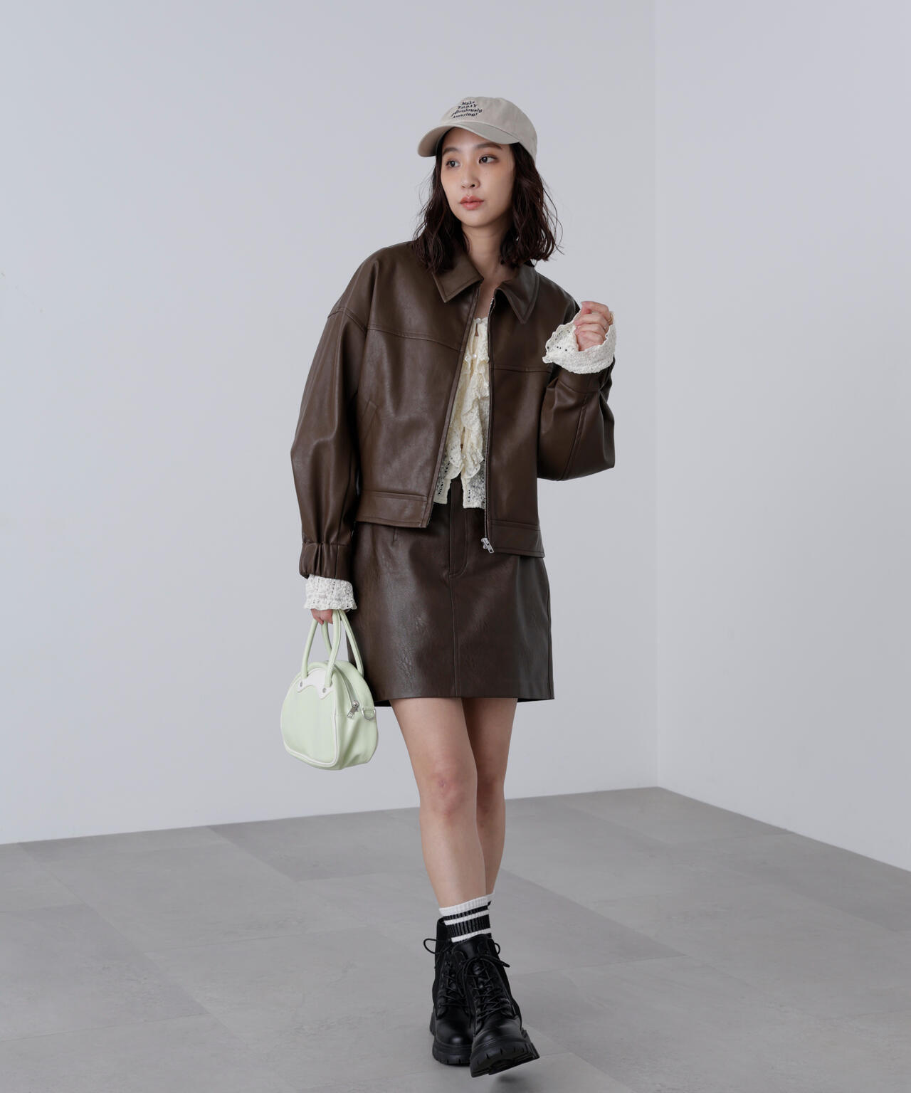 合皮ジップアップブルゾン