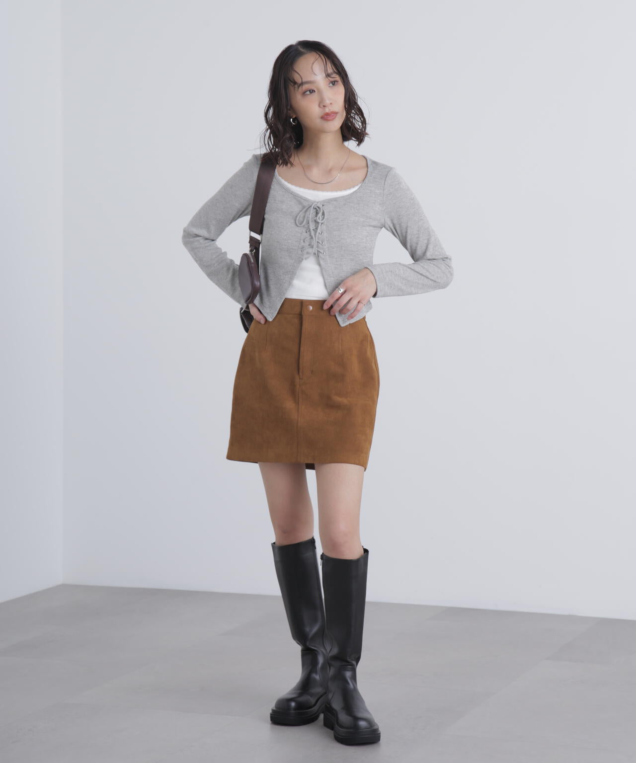 レースアップレイヤード長袖カットソー