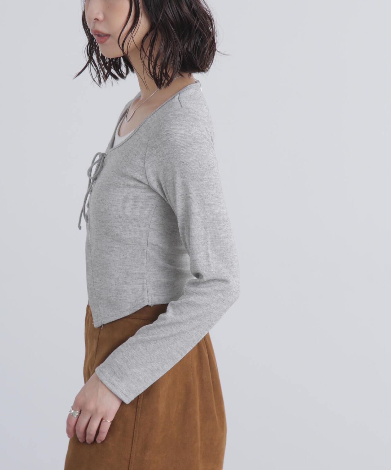 レースアップレイヤード長袖カットソー