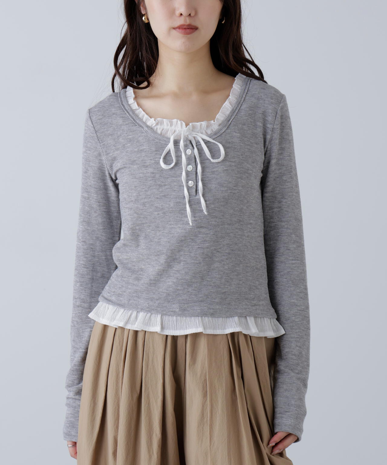 レイヤード風フリルリボンカットソー