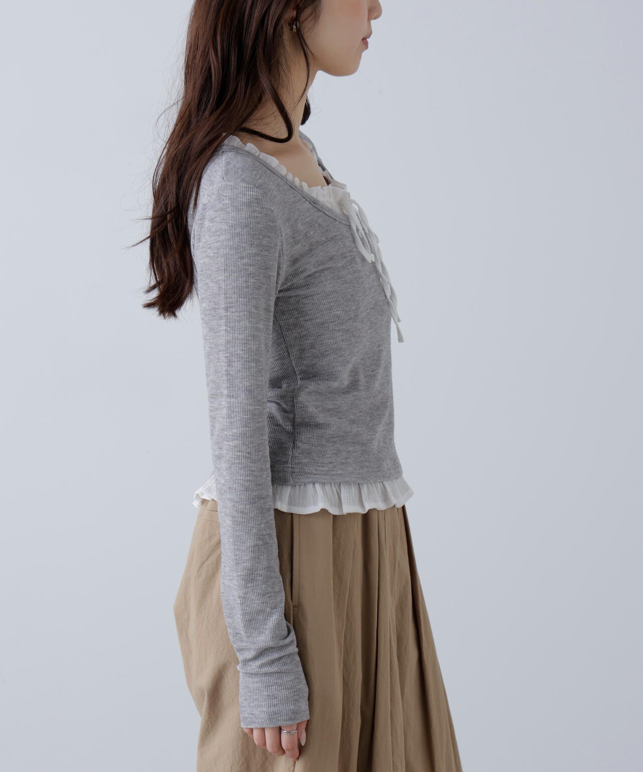 レイヤード風フリルリボンカットソー