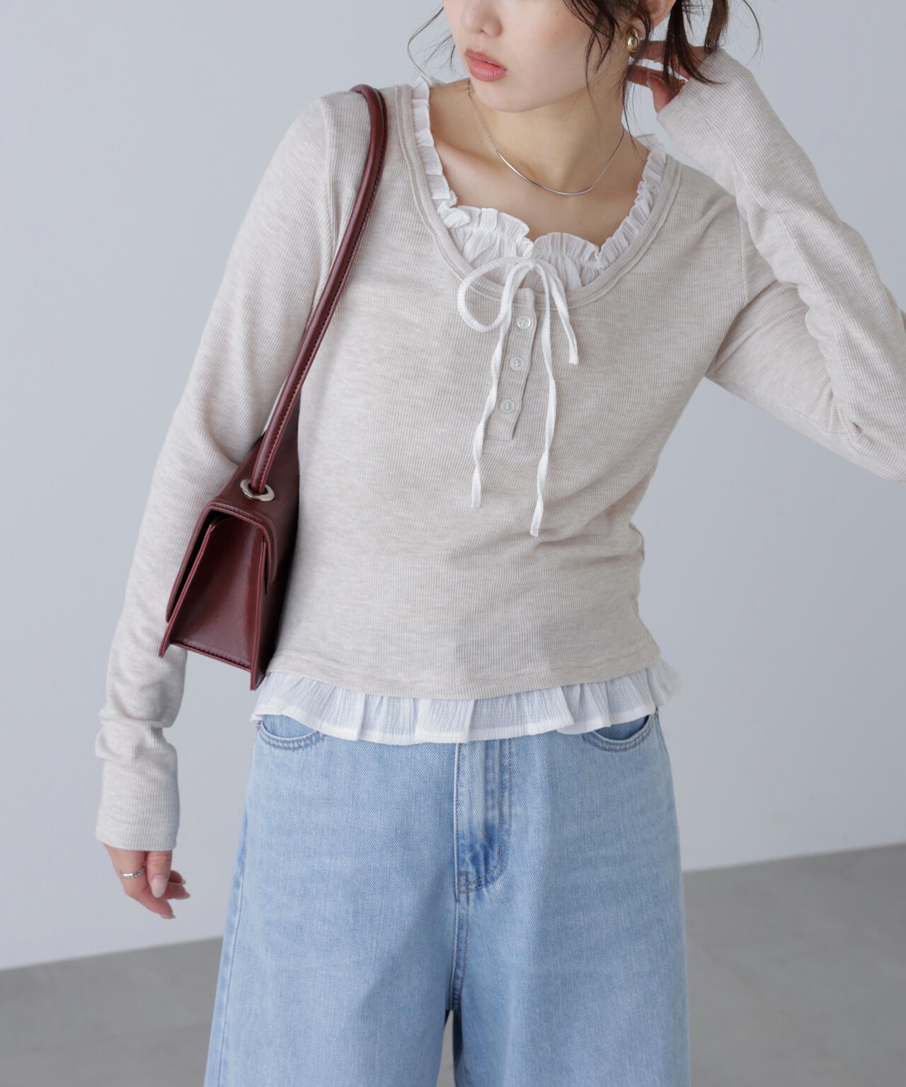 レイヤード風フリルリボンカットソー