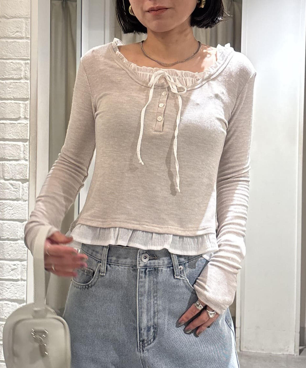 レイヤード風フリルリボンカットソー