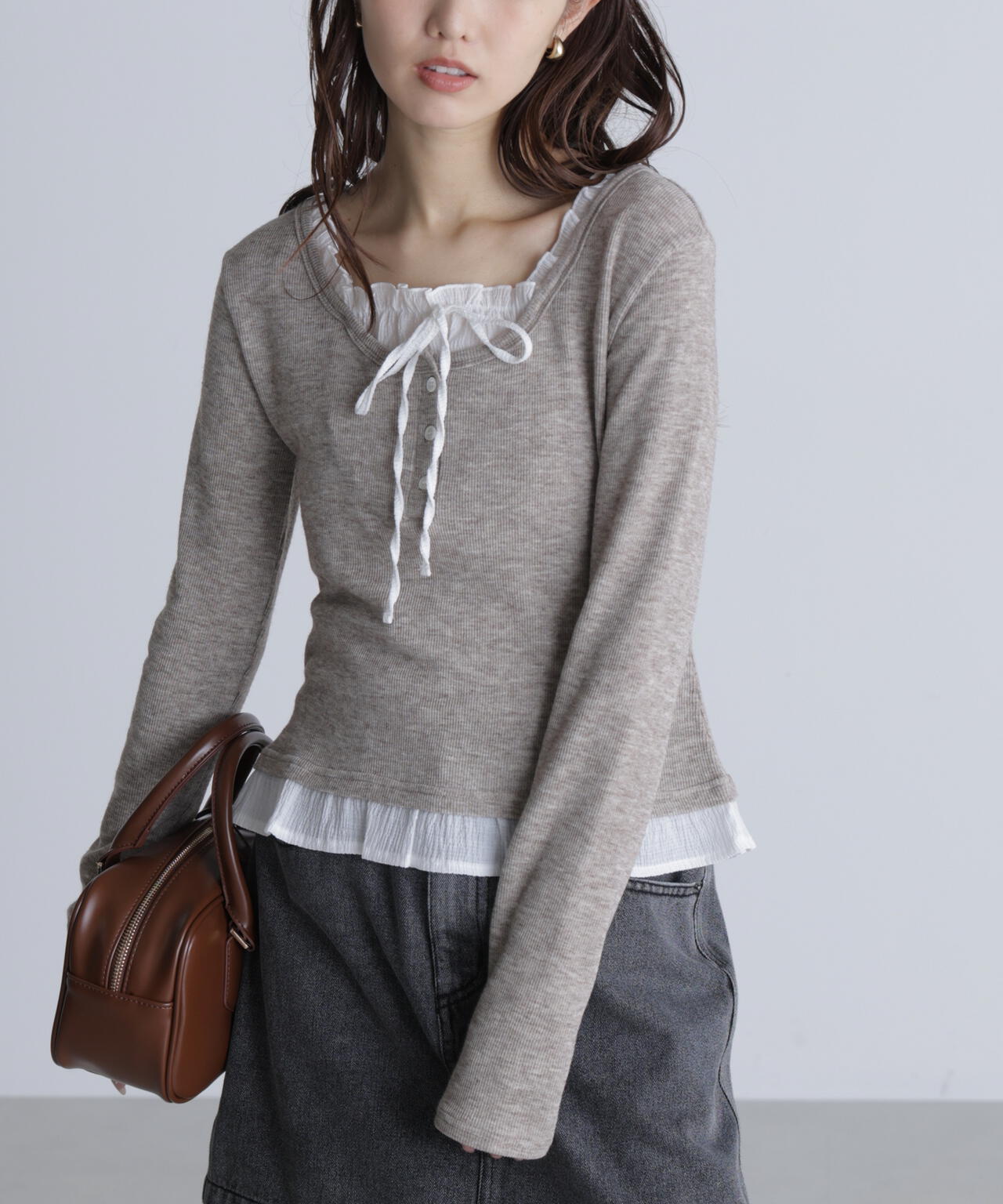 レイヤード風フリルリボンカットソー