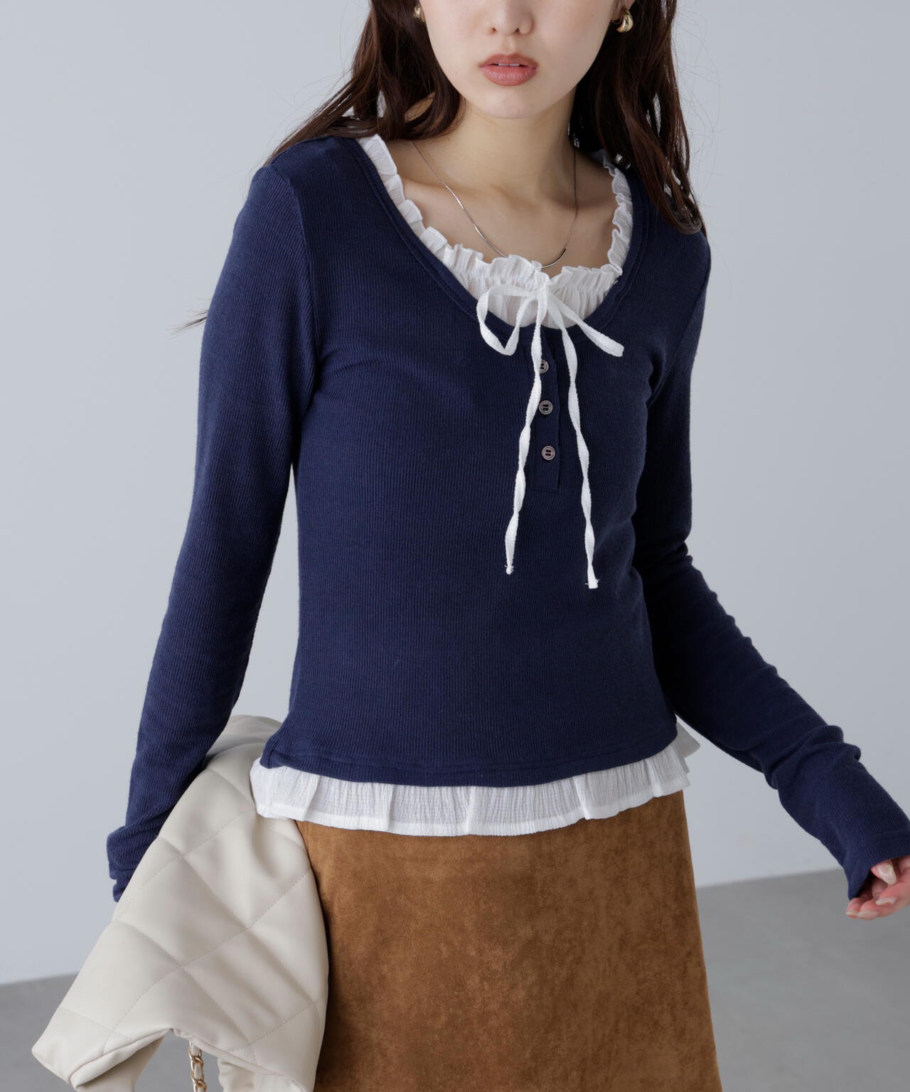 レイヤード風フリルリボンカットソー