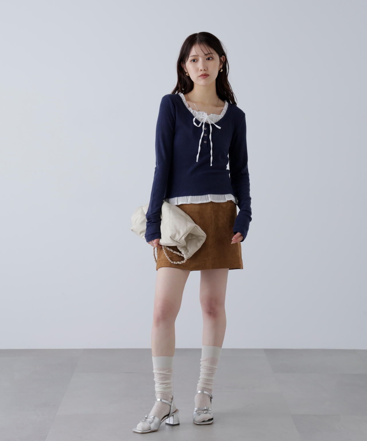 レイヤード風フリルリボンカットソー