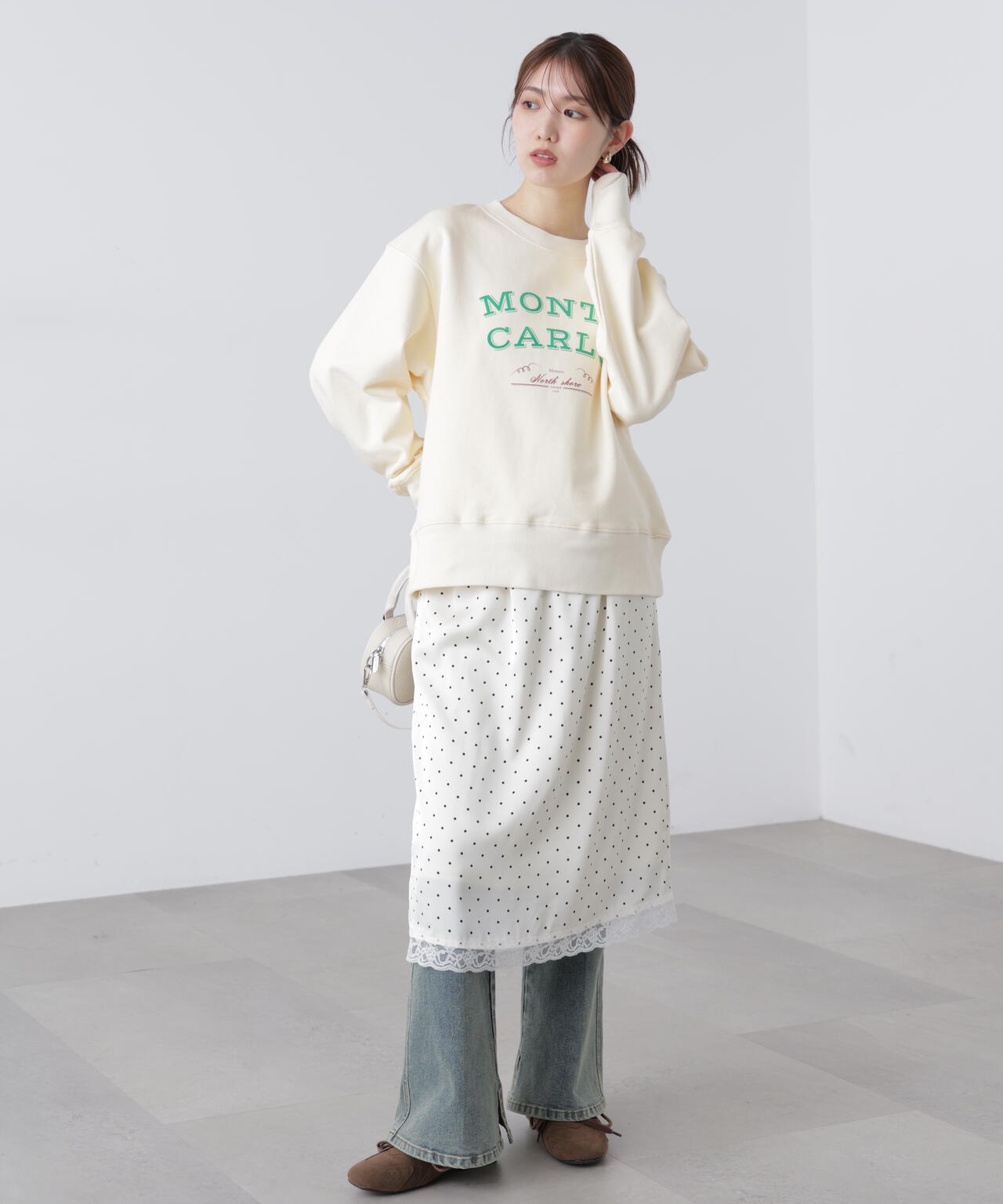 フロッキーロゴ刺繍スウェット