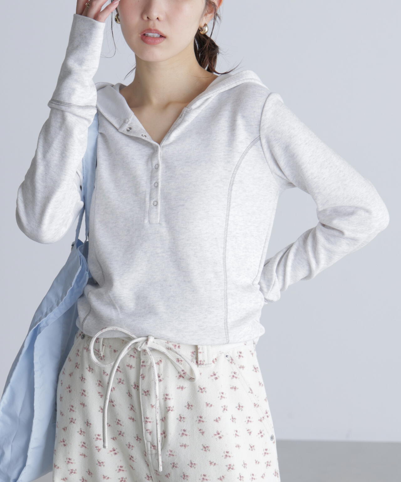 【追加生産予約】スキッパーカットソーフーディー