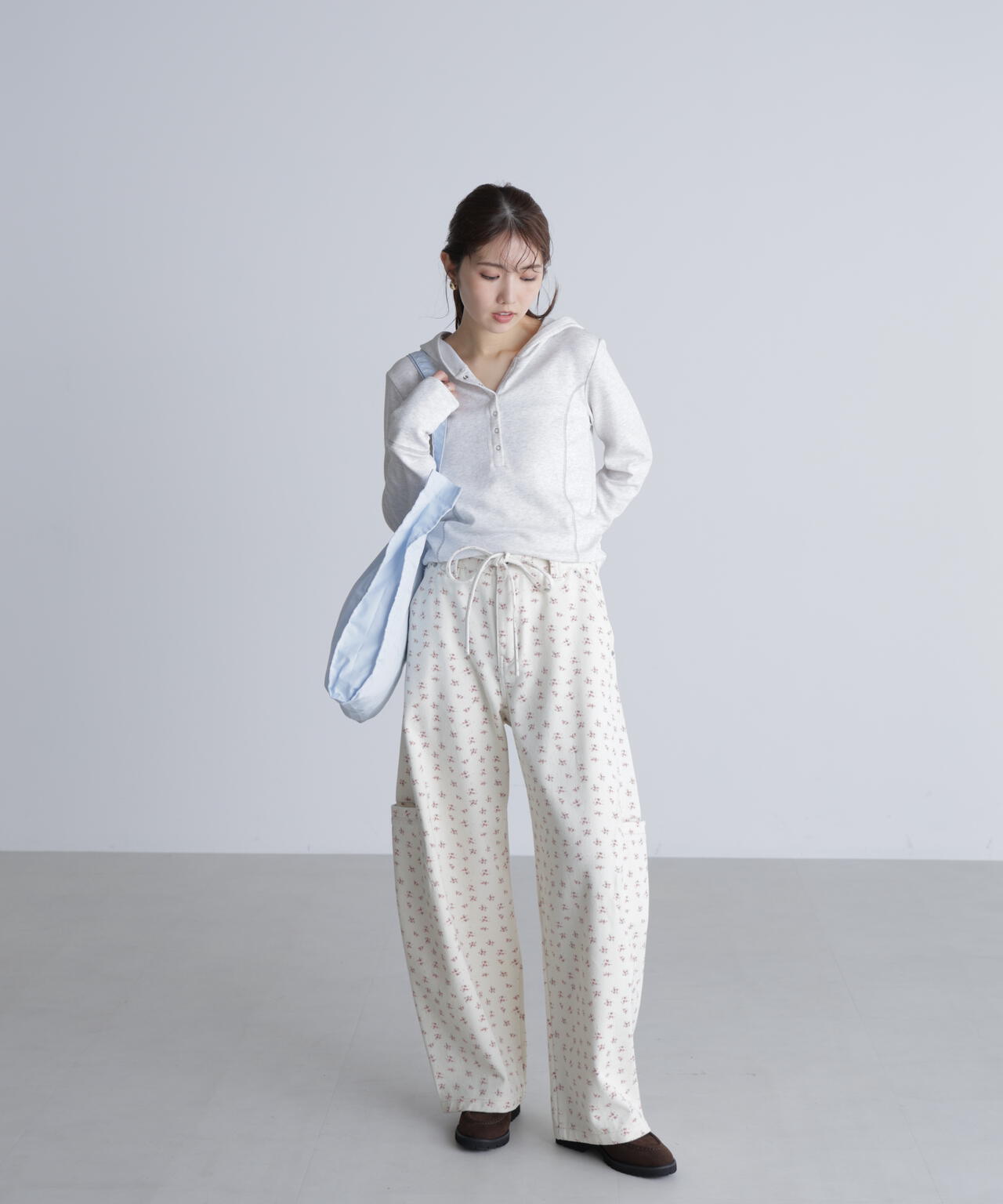 【追加生産予約】スキッパーカットソーフーディー