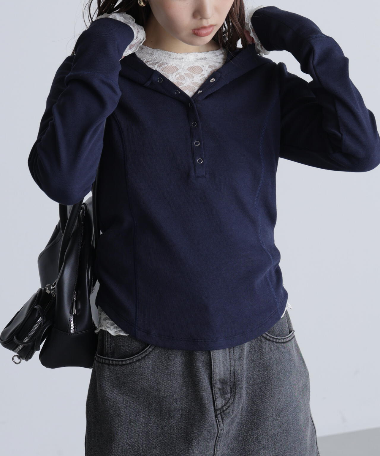 【追加生産予約】スキッパーカットソーフーディー