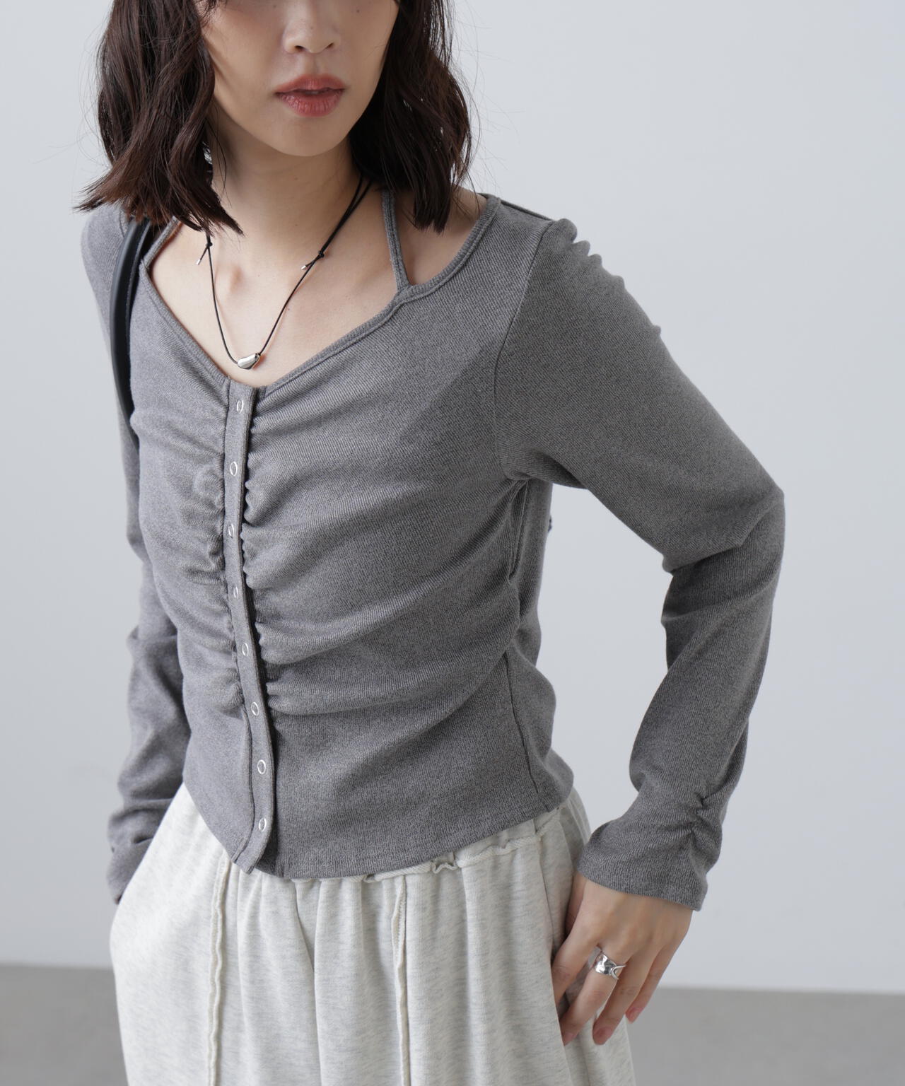 フロントギャザーデコルテカットソー