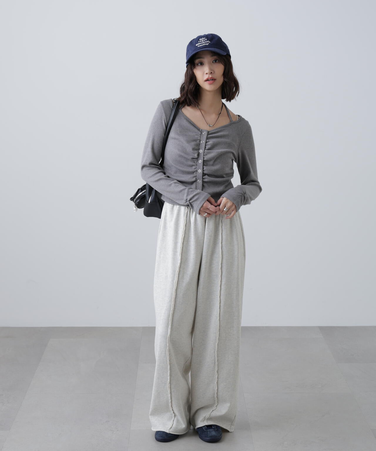 フロントギャザーデコルテカットソー