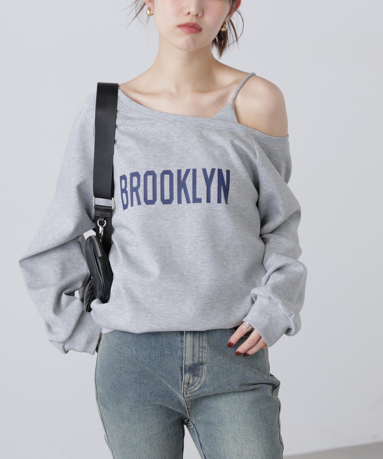 ワンショルロゴプリントスウェット