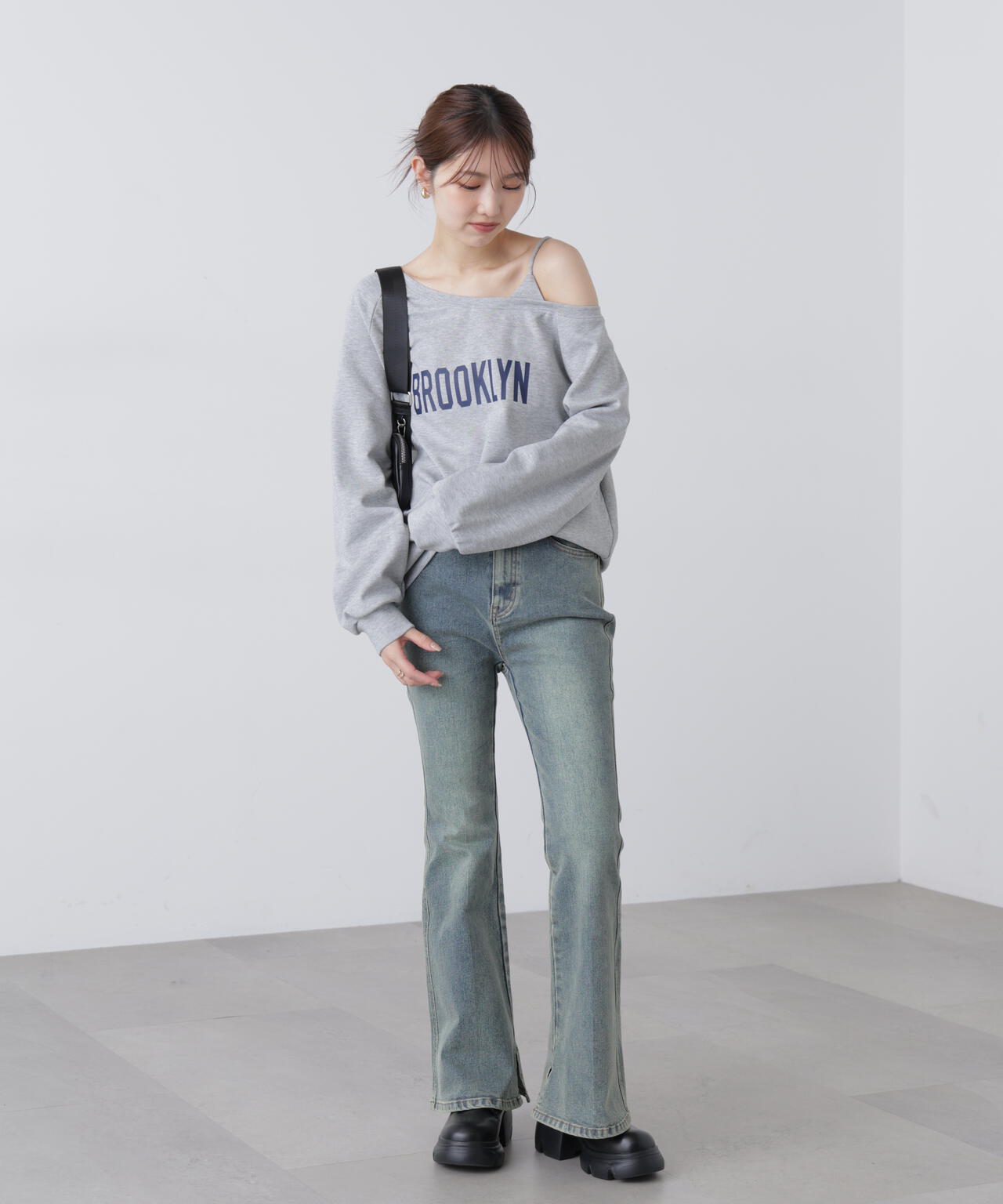 ワンショルロゴプリントスウェット