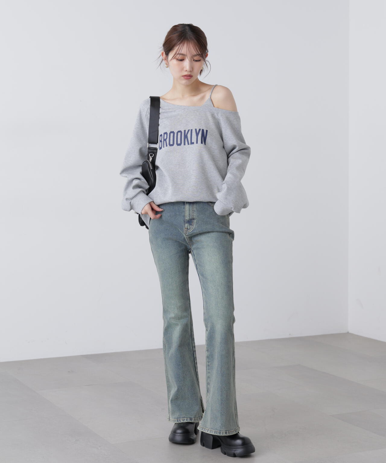 ワンショルロゴプリントスウェット