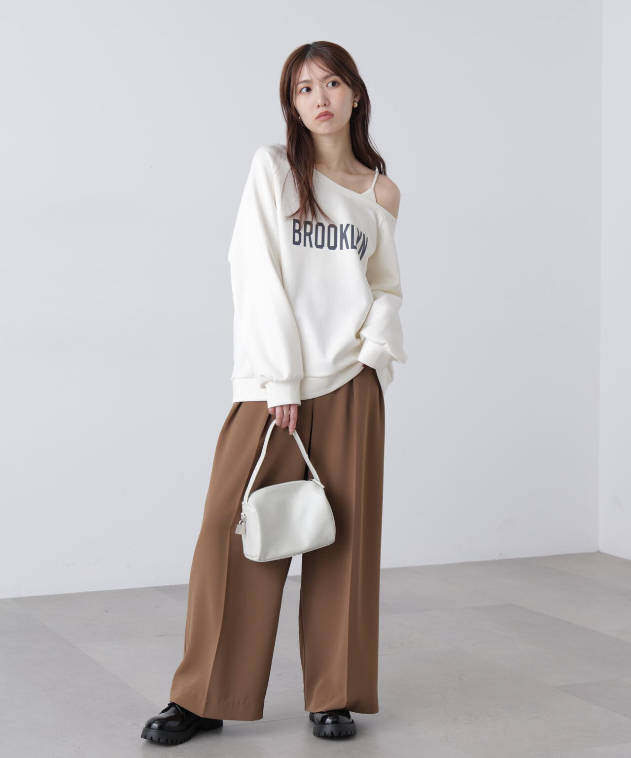 ワンショルロゴプリントスウェット