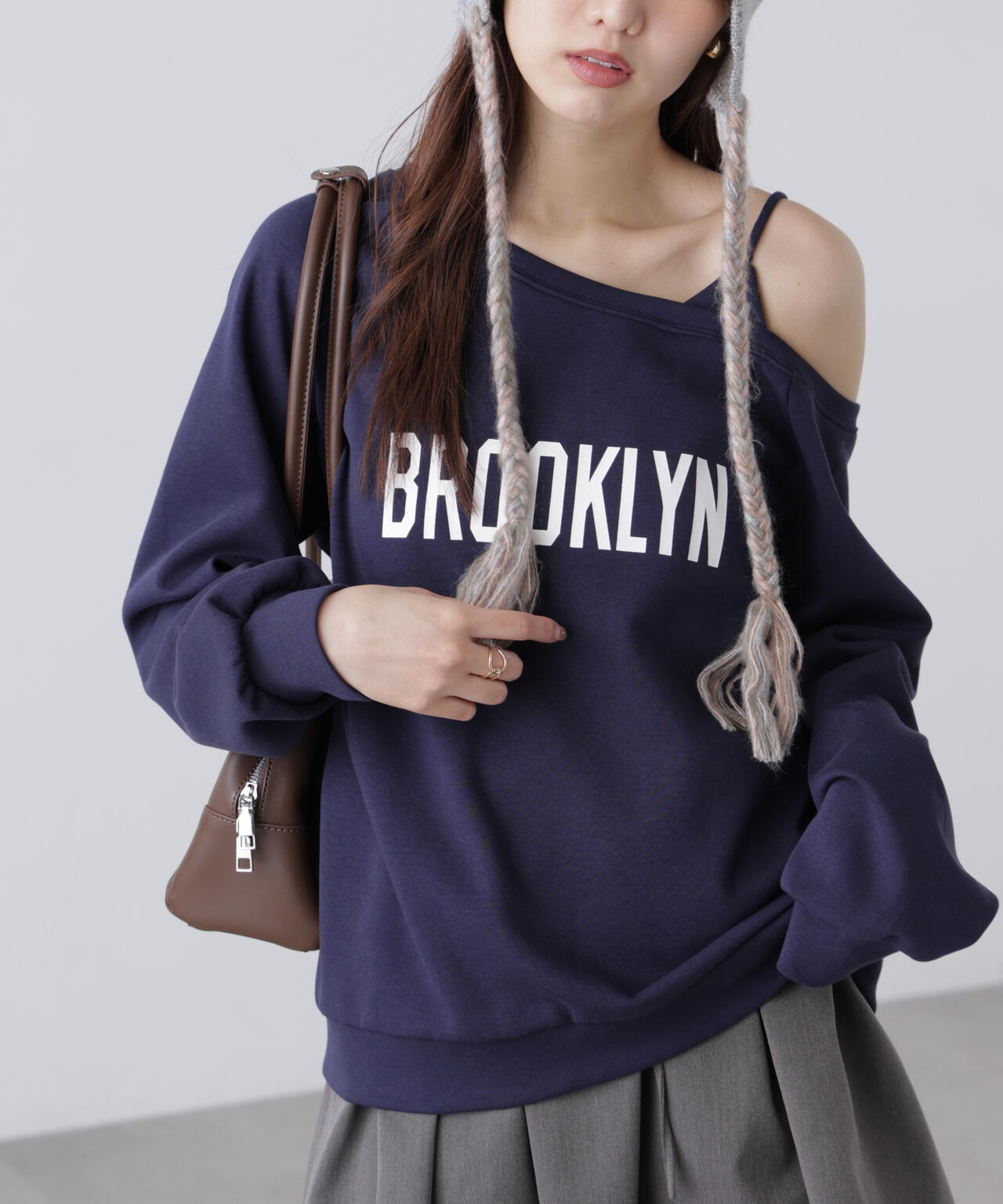 ワンショルロゴプリントスウェット