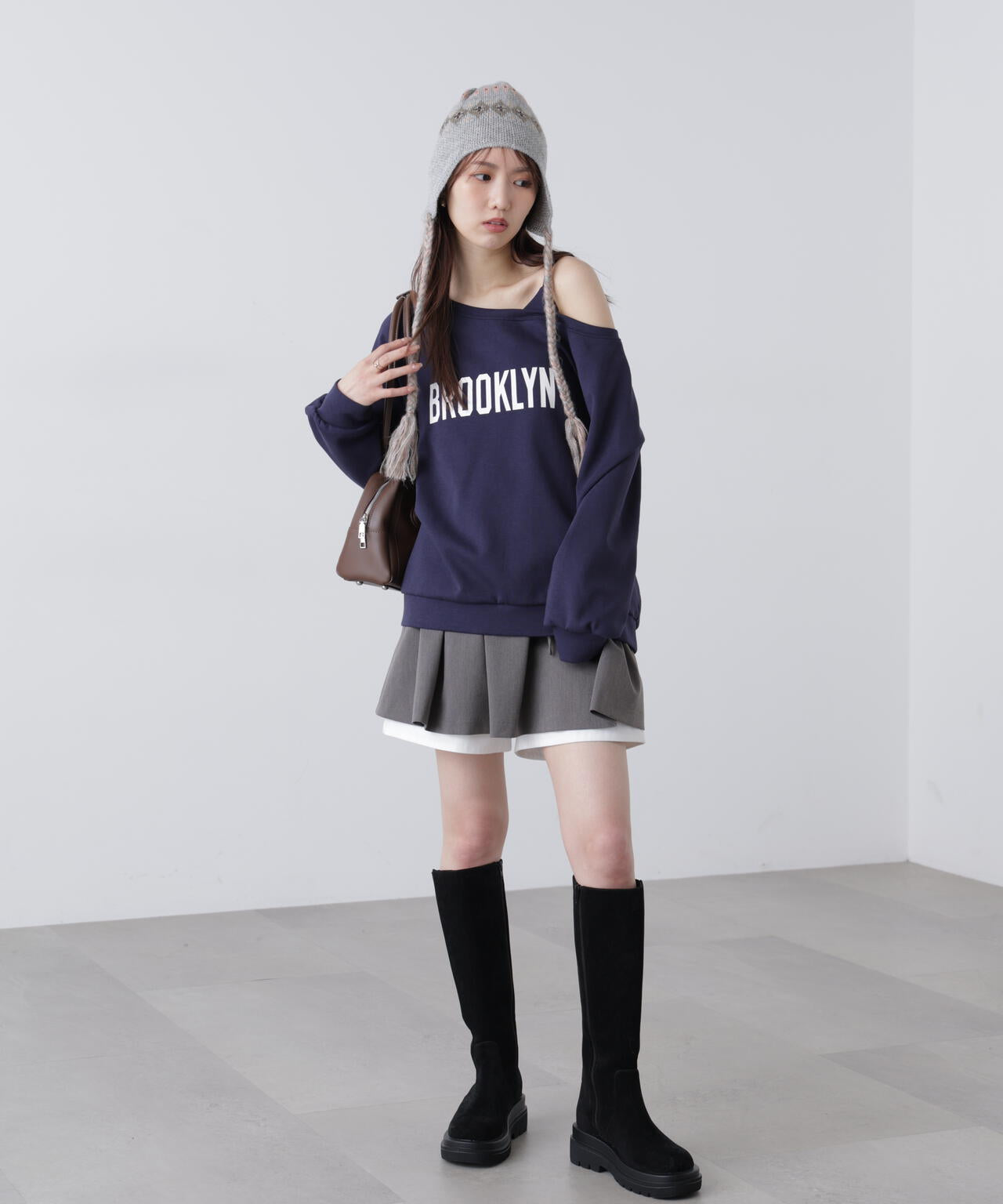 ワンショルロゴプリントスウェット