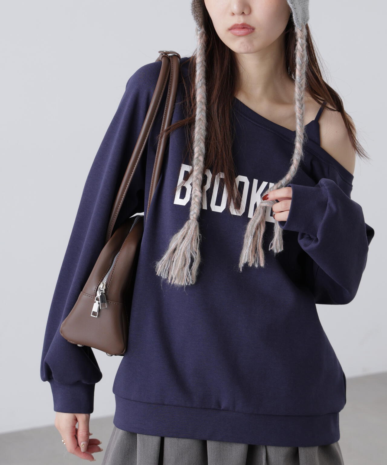 ワンショルロゴプリントスウェット