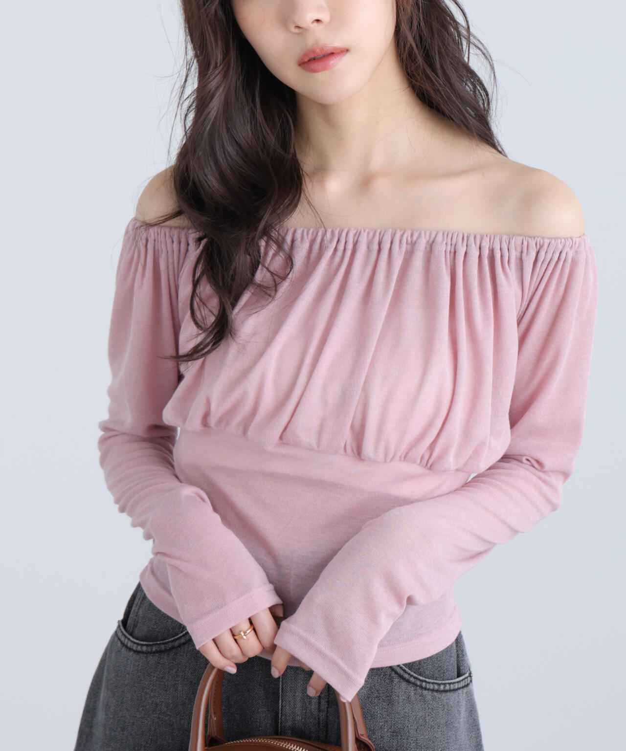 オフショルシアーギャザーカットソー