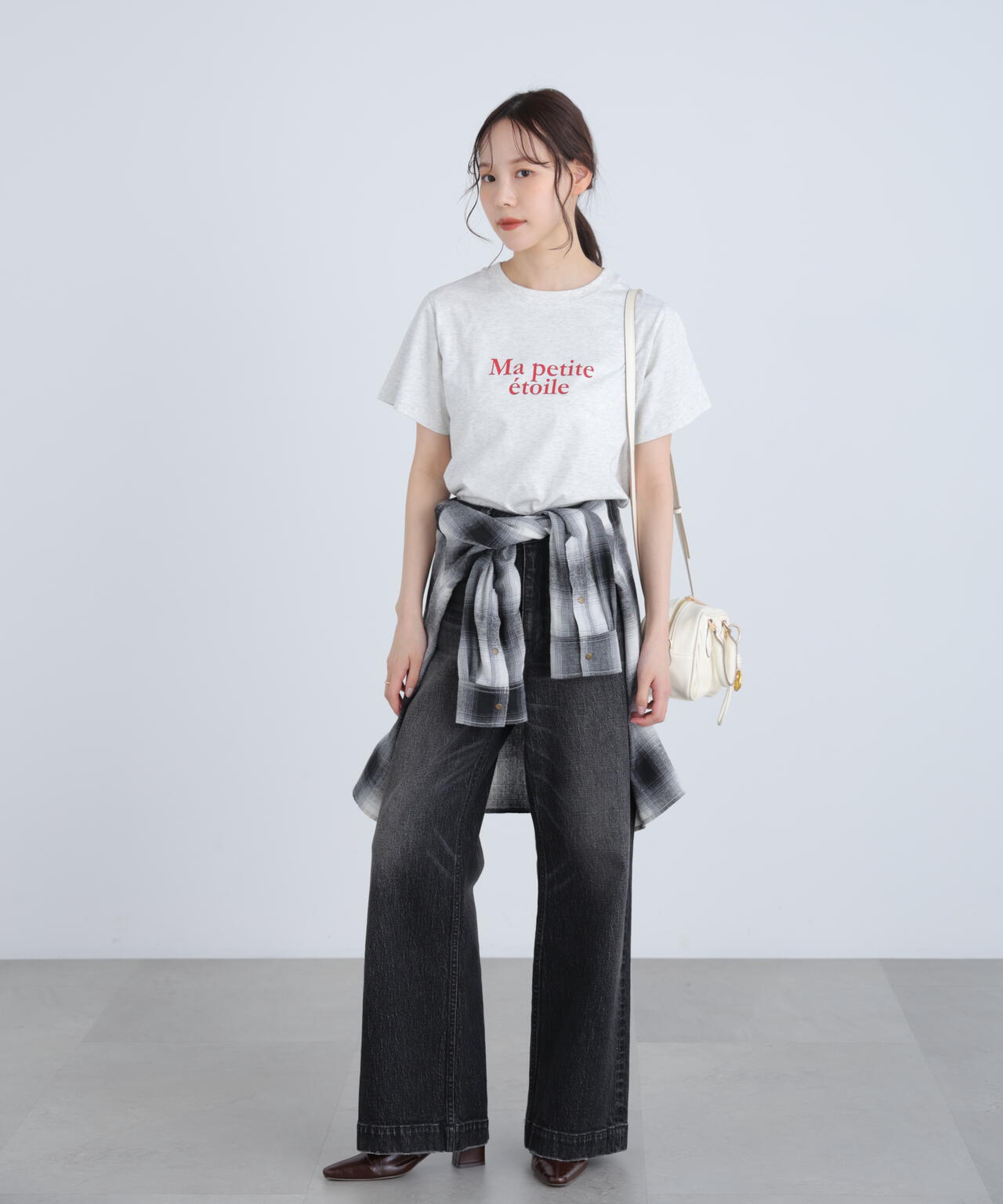 フレンチロゴプリントTシャツ