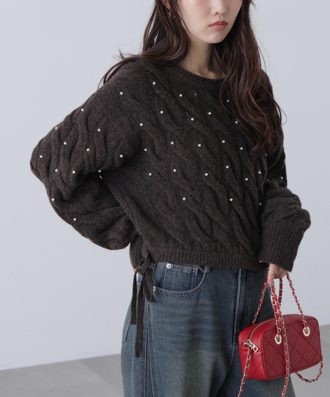 【レッド 追加生産予約】ウエストゴムパールミックスケーブルドロストニット