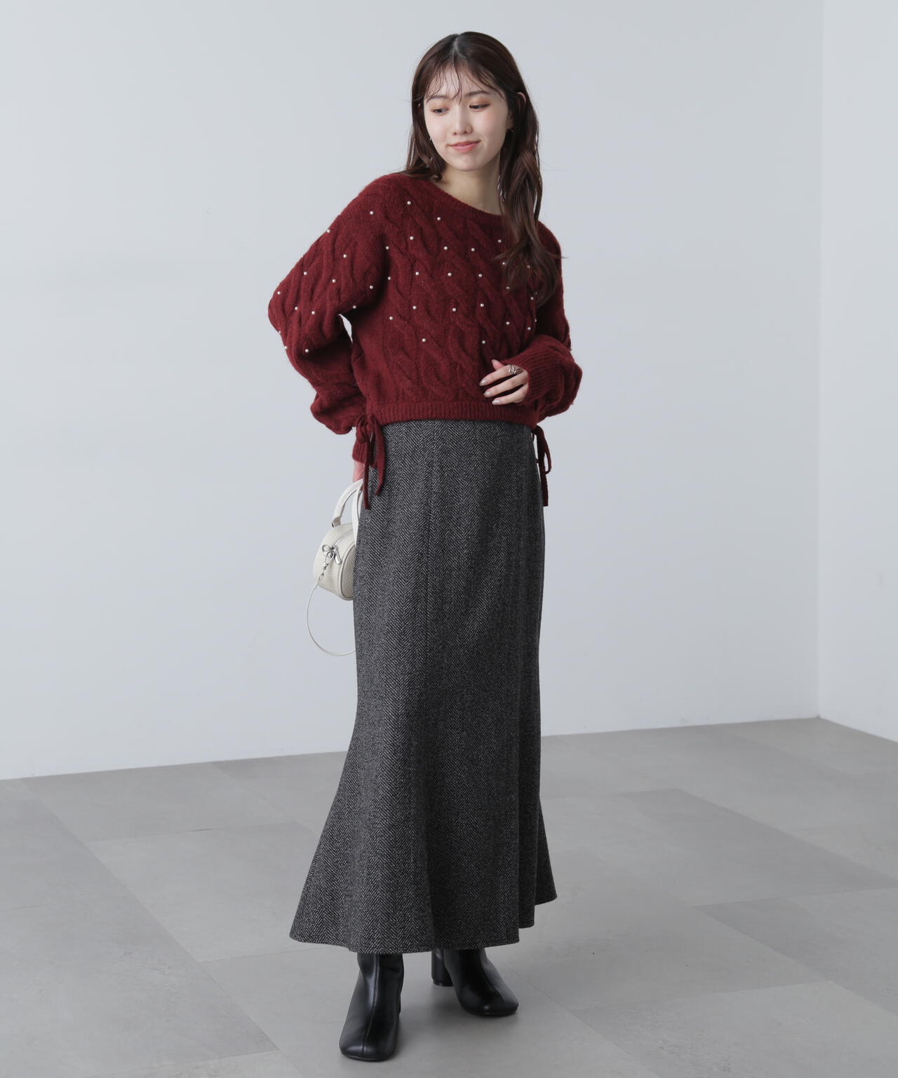 【レッド 追加生産予約】ウエストゴムパールミックスケーブルドロストニット