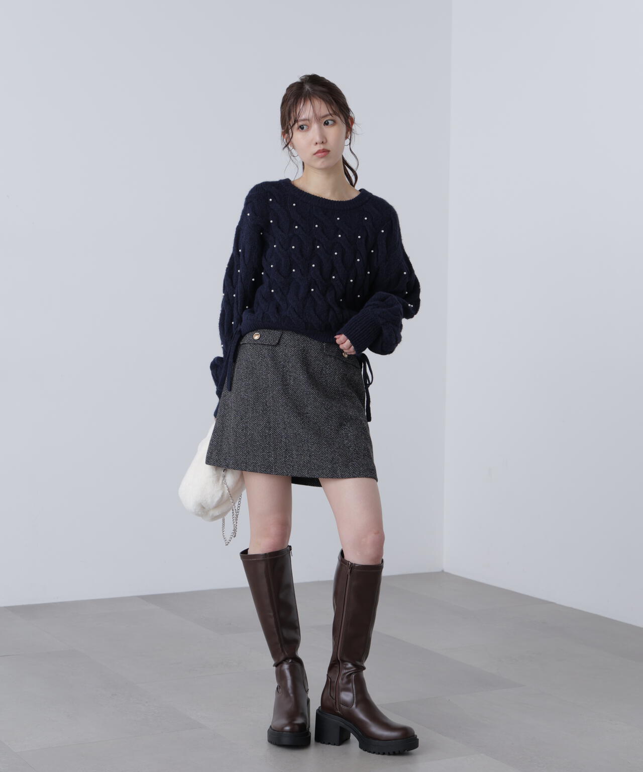 【レッド 追加生産予約】ウエストゴムパールミックスケーブルドロストニット