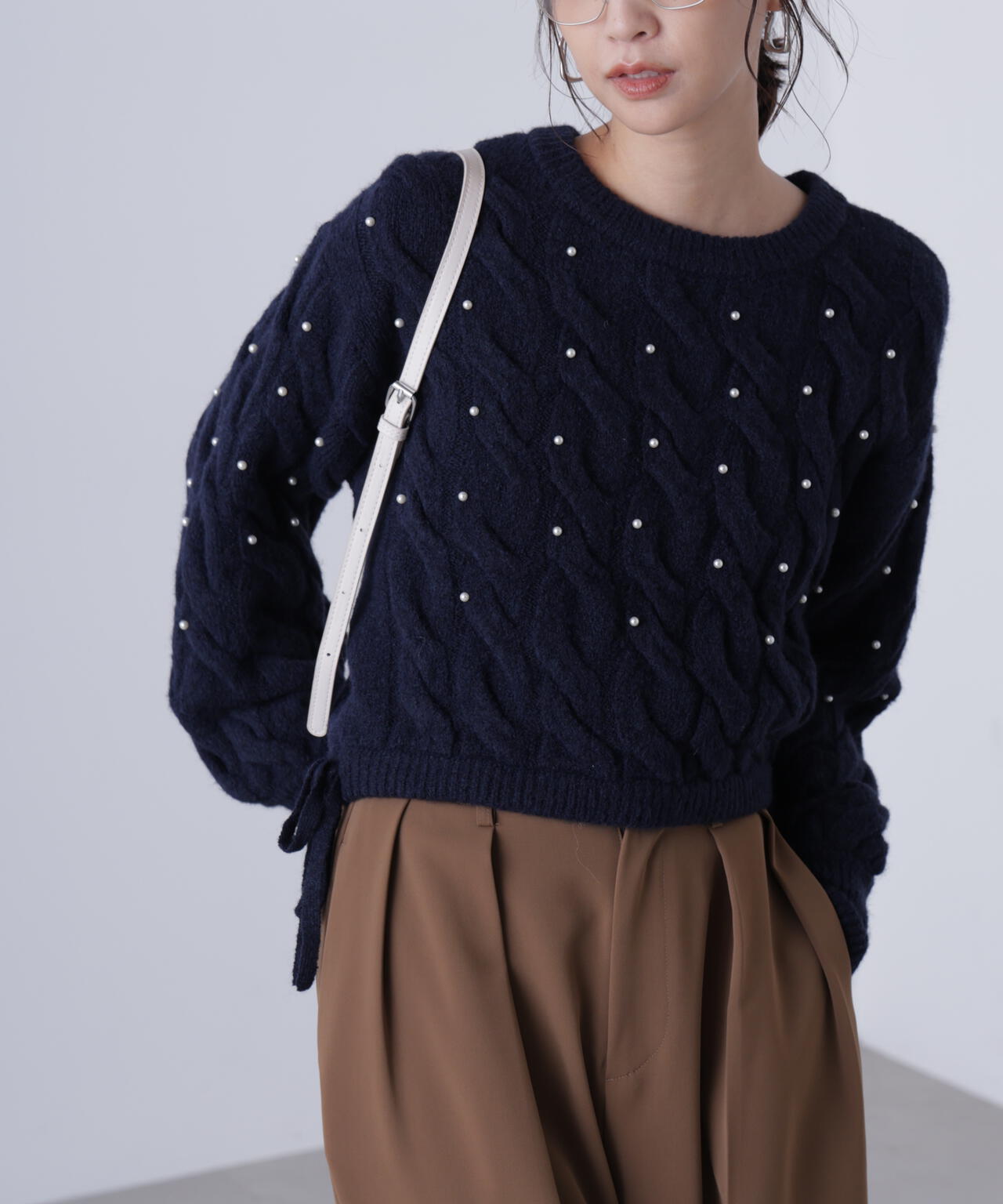 【レッド 追加生産予約】ウエストゴムパールミックスケーブルドロストニット