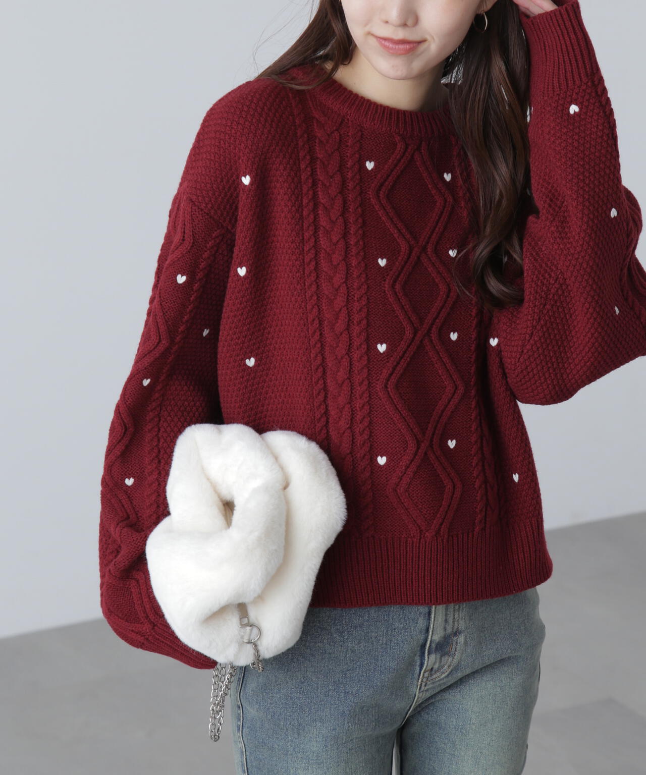 ハート刺繍ケーブルニット