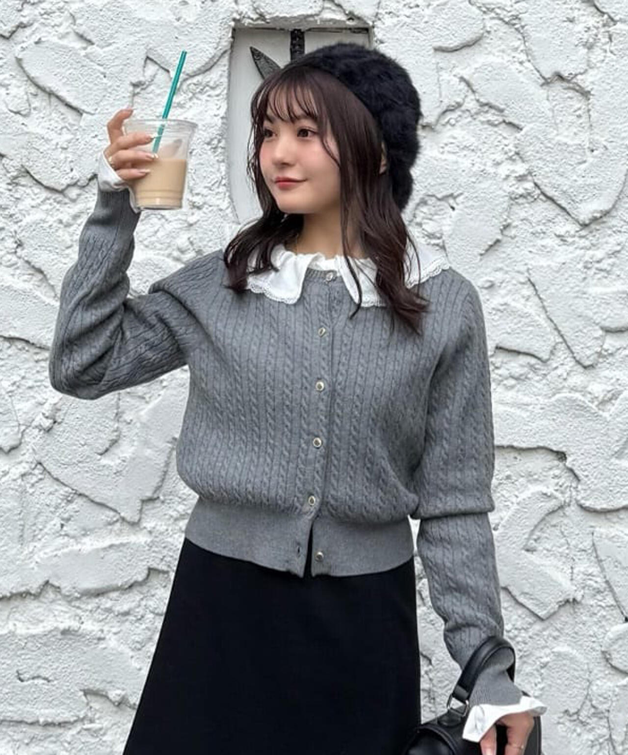 金ボタンミニケーブルカーディガン