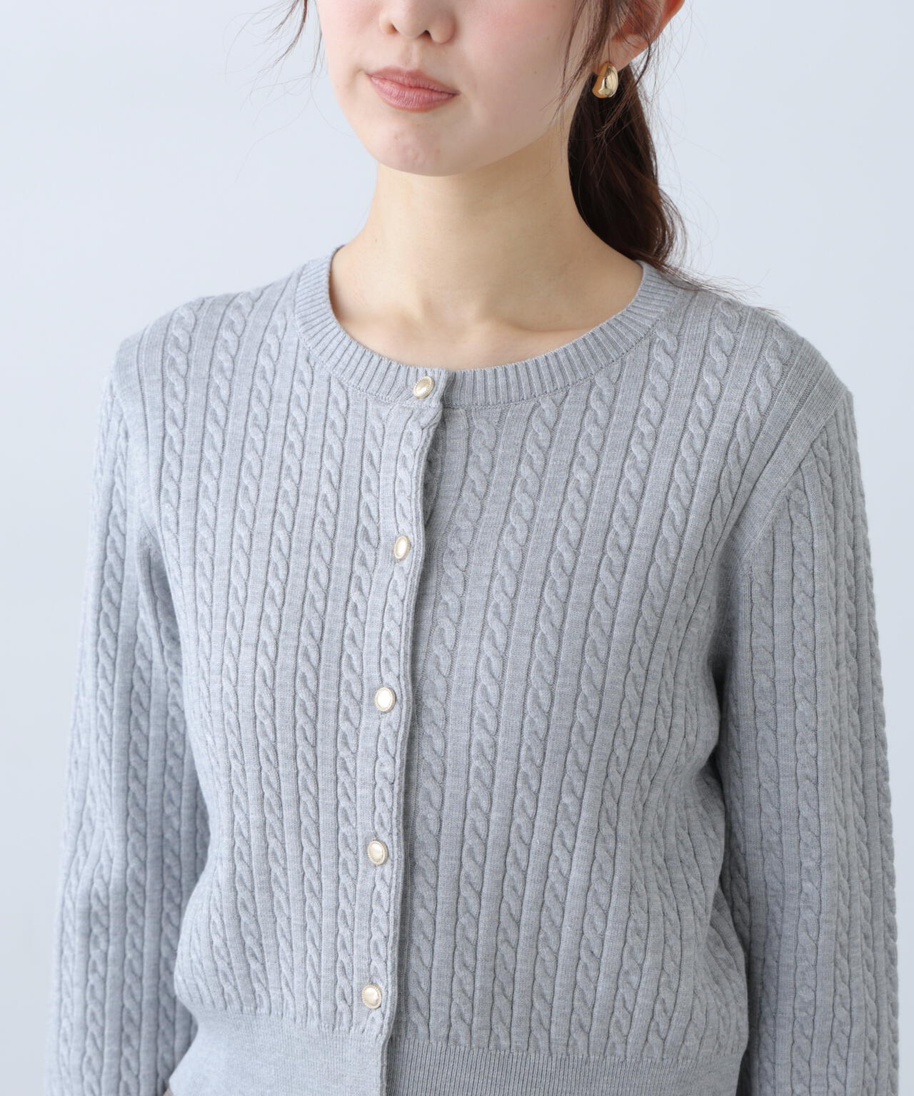 金ボタンミニケーブルカーディガン