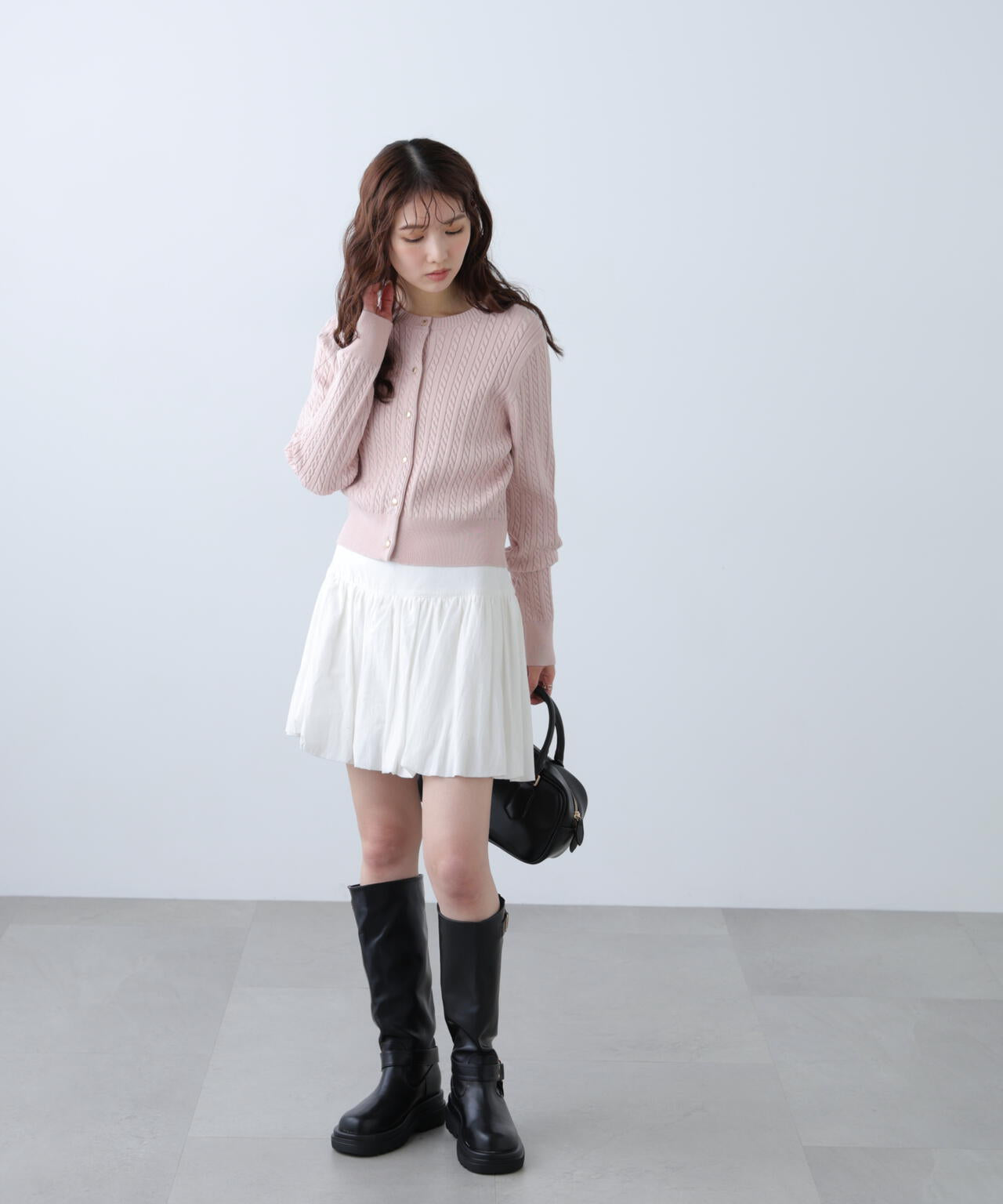 金ボタンミニケーブルカーディガン