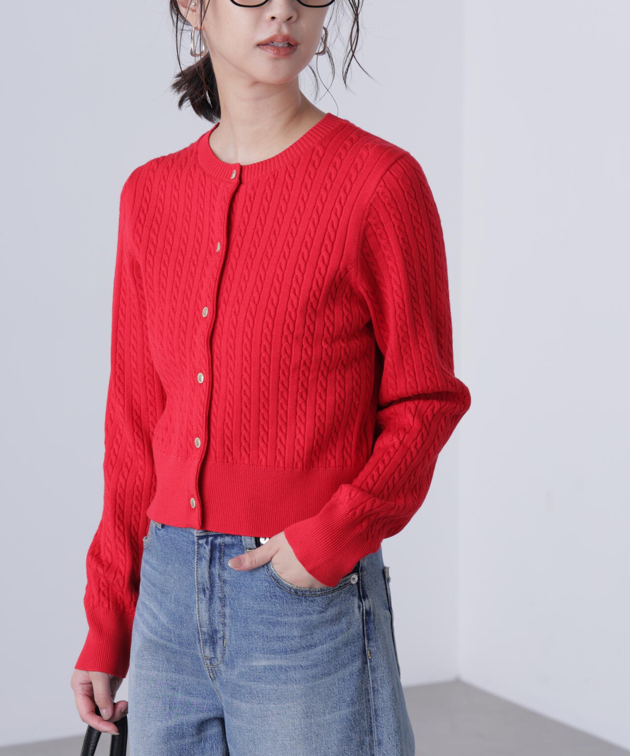 金ボタンミニケーブルカーディガン