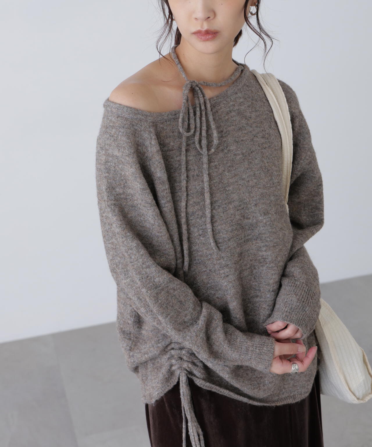 ワンショルルーズニット