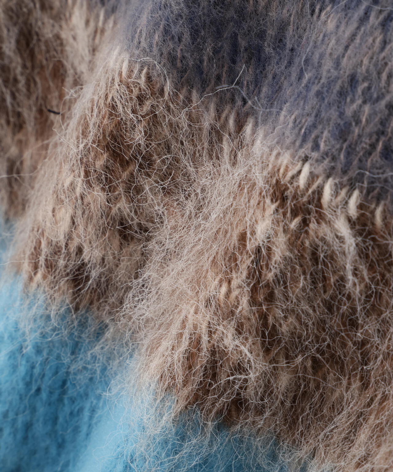 マルチボーダー短丈ニット