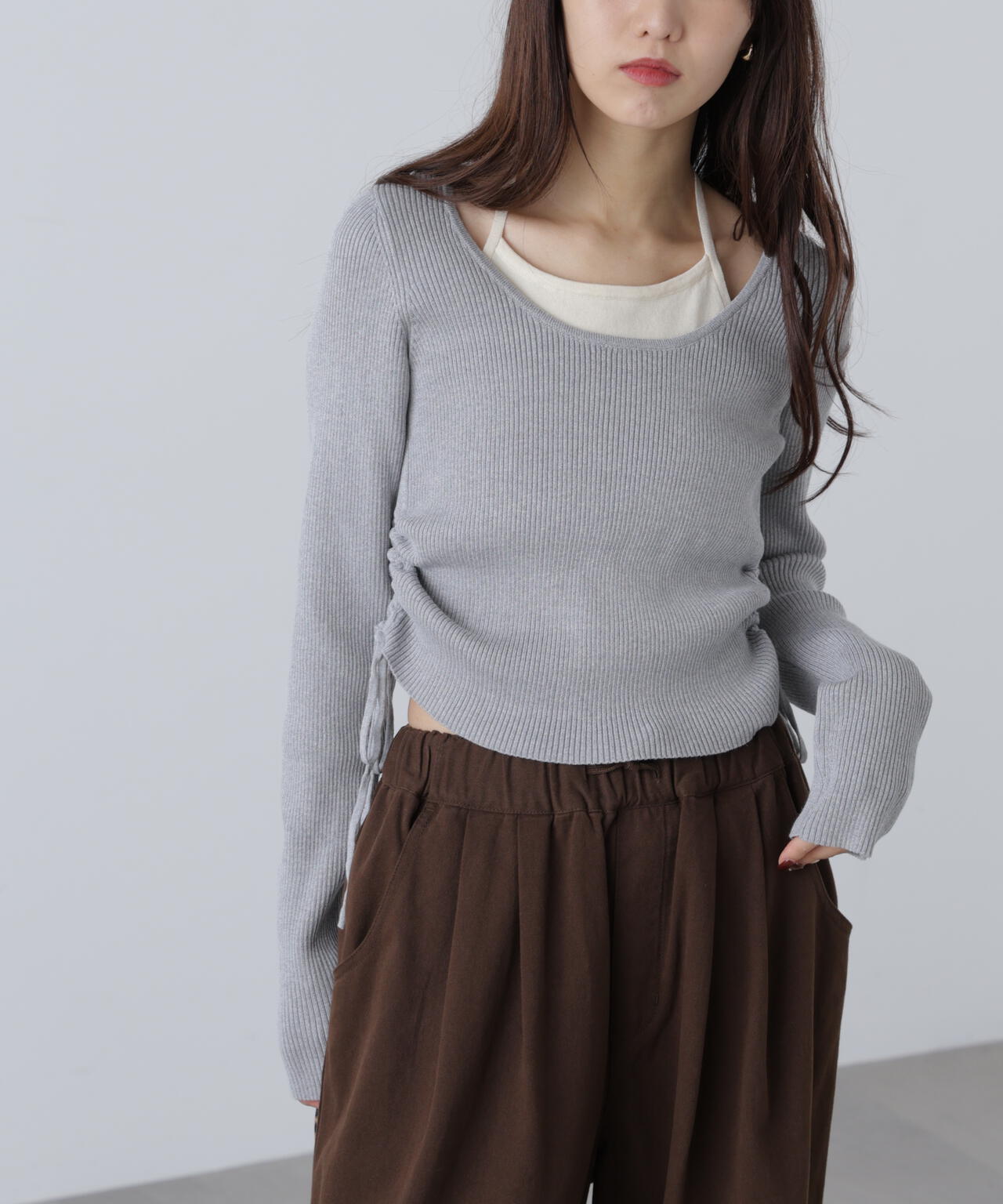 ホルターネックレイヤードサイドドロストニット