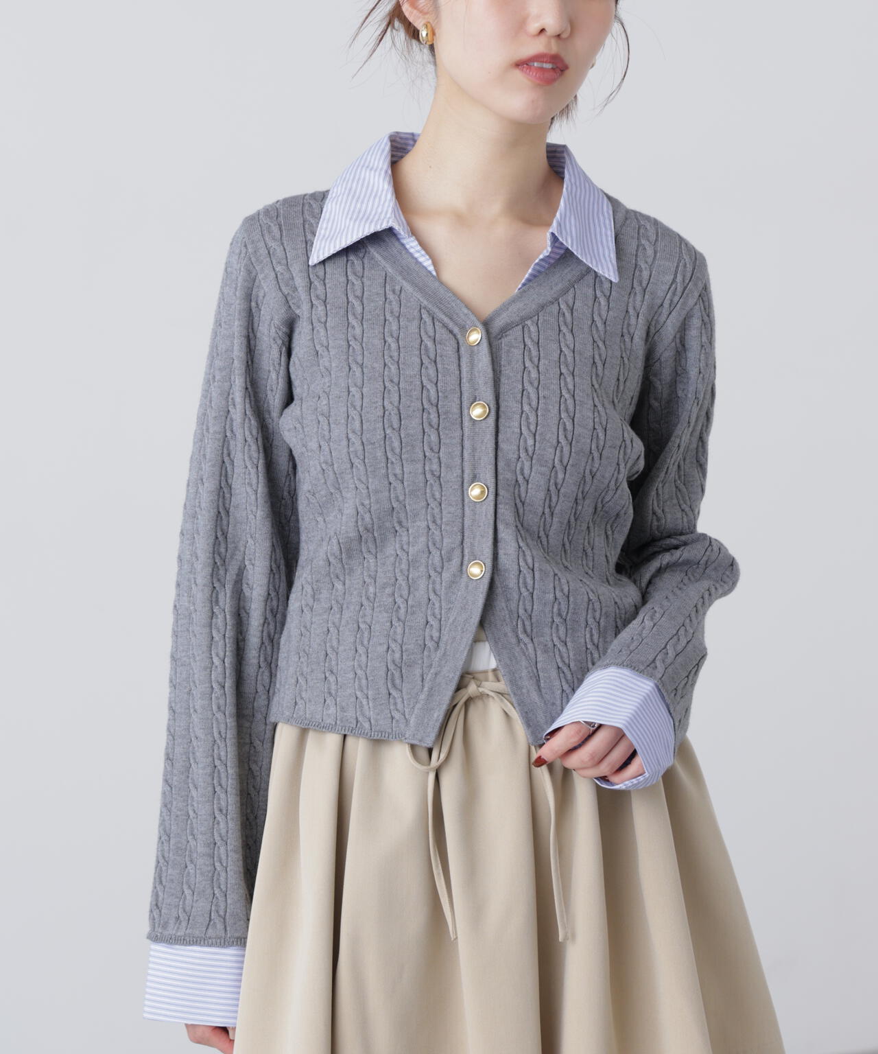 シャツレイヤードゴールドボタンニット