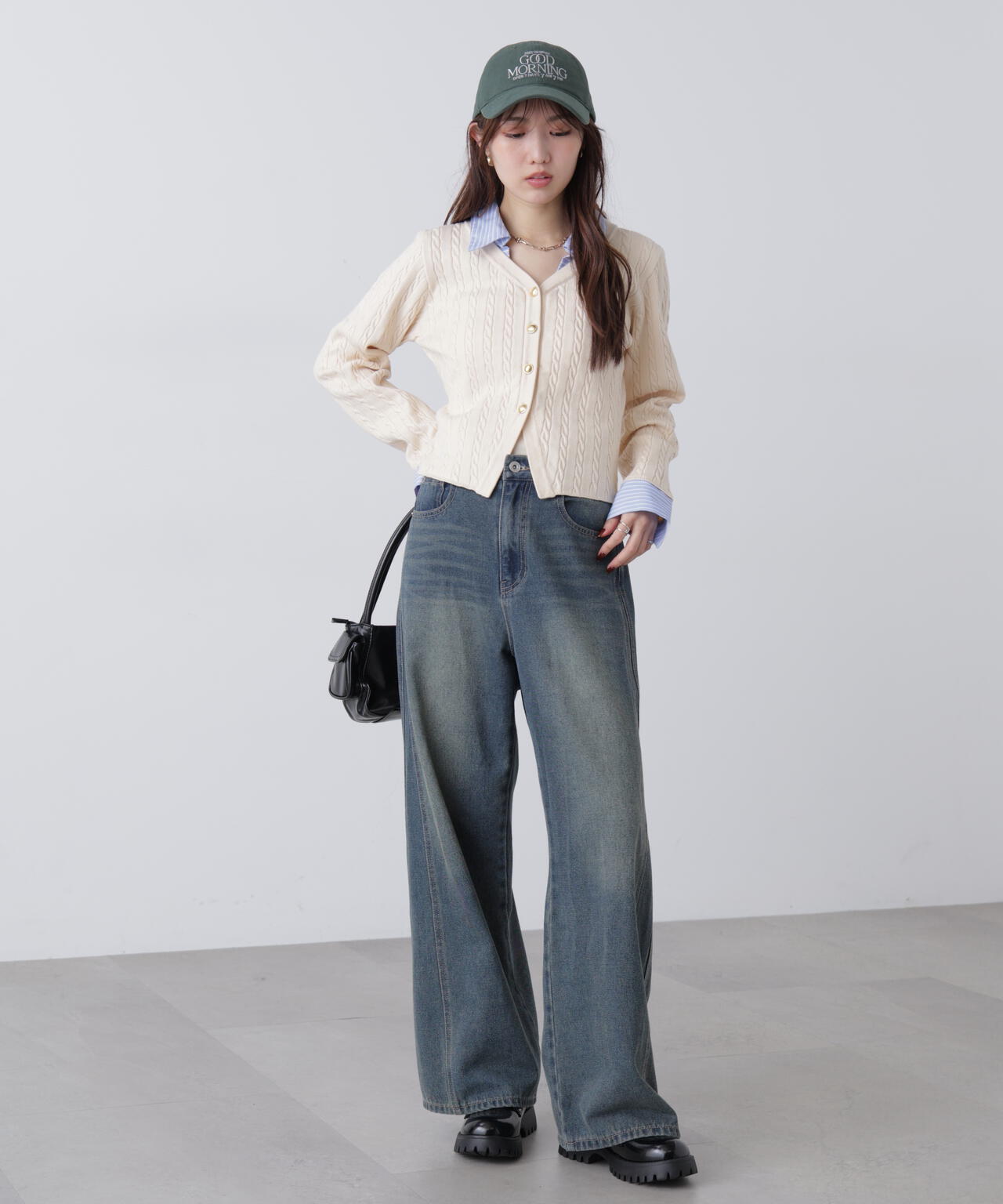 シャツレイヤードゴールドボタンニット