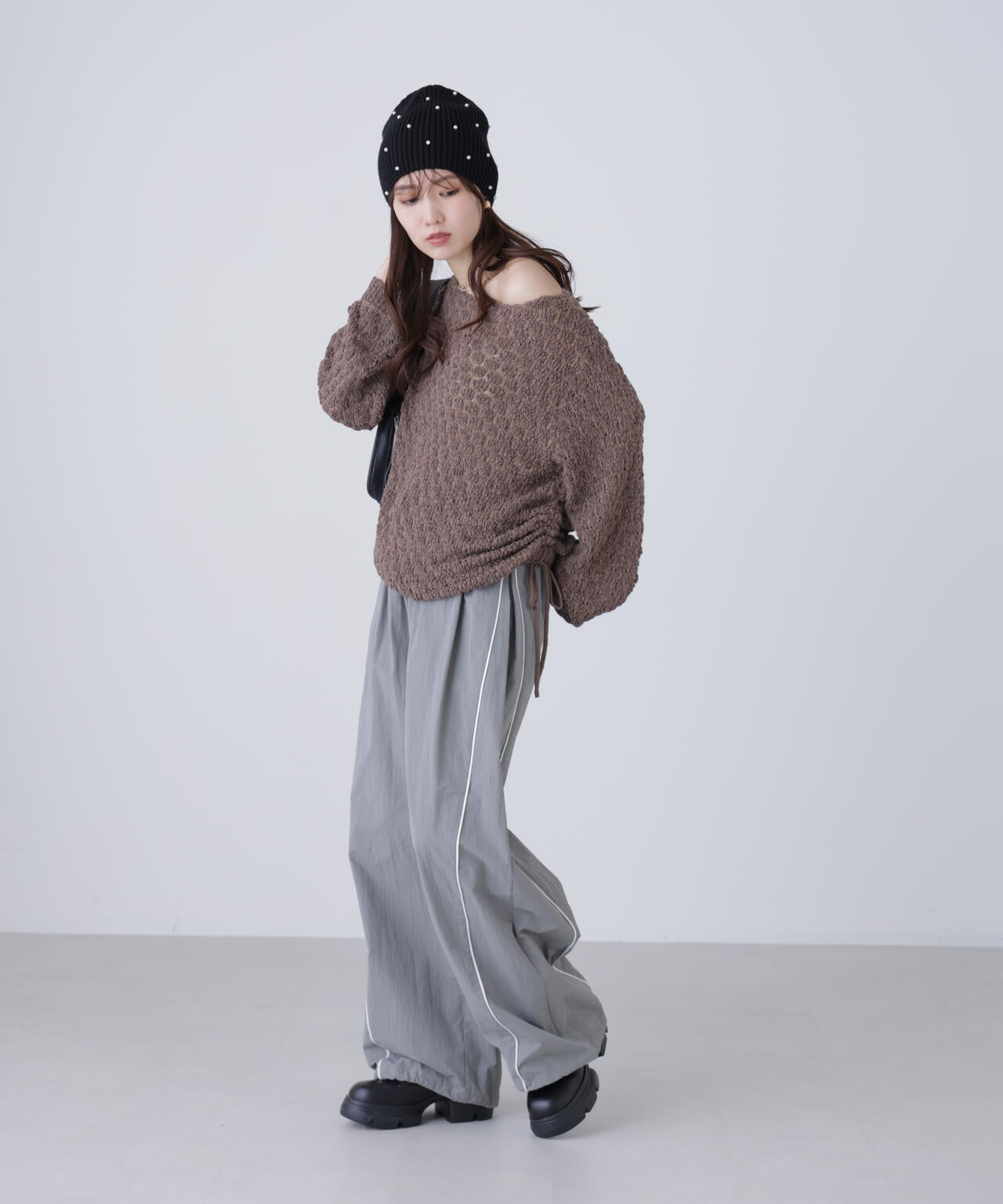 ポコポコワンショル脇ドロストオーバーニット